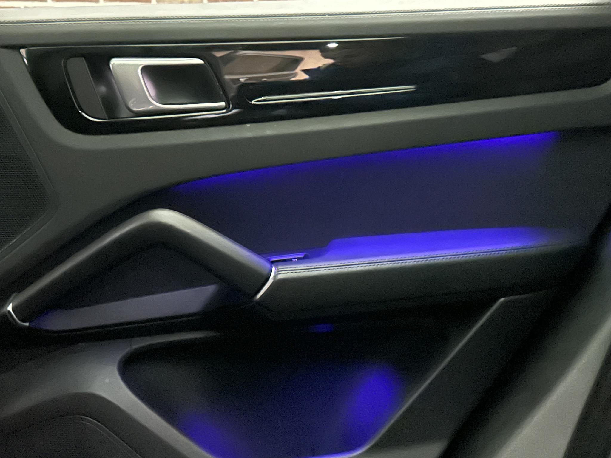 Foto van Porsche Cayenne E-hybrid