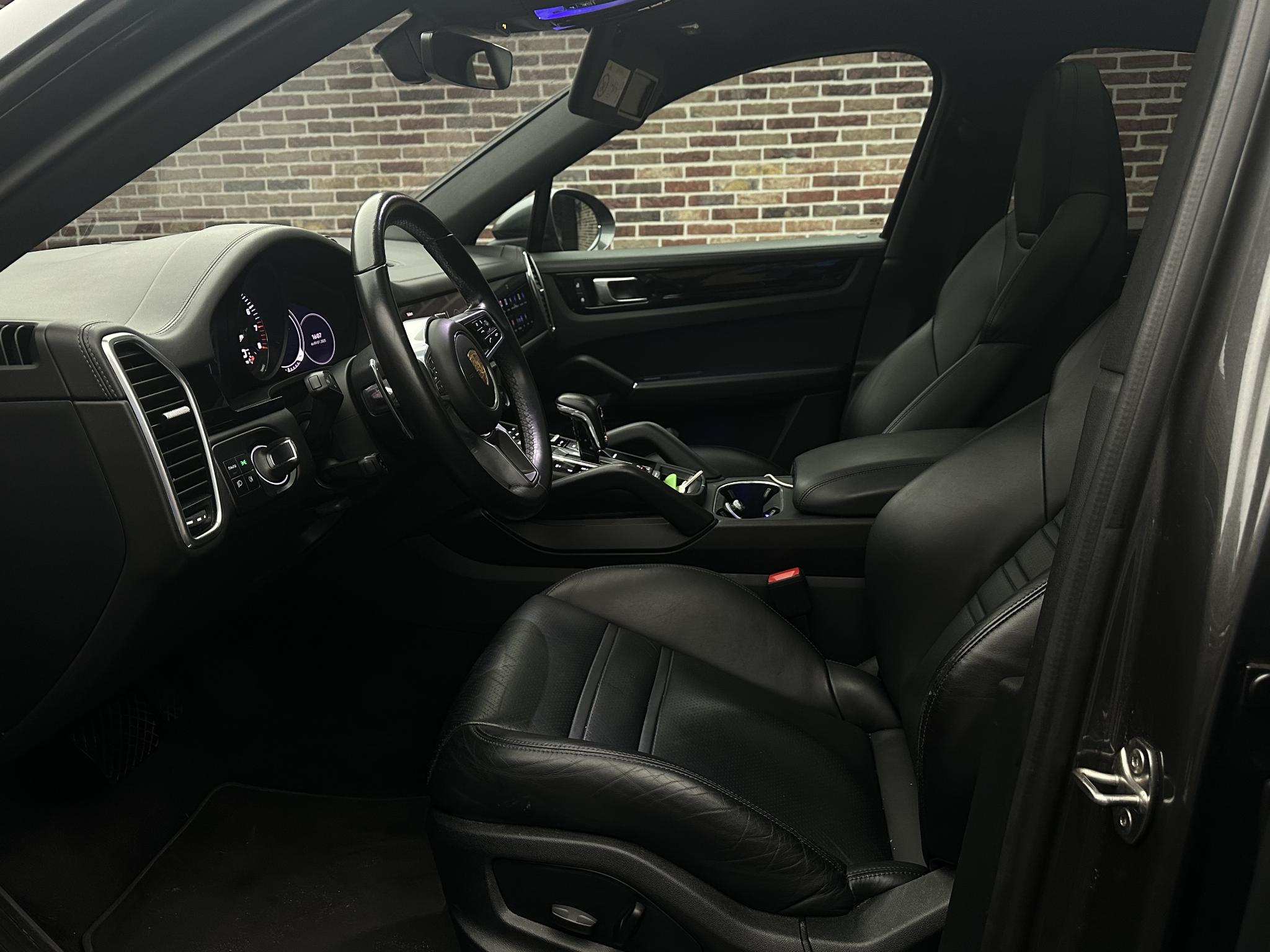 Foto van Porsche Cayenne E-hybrid