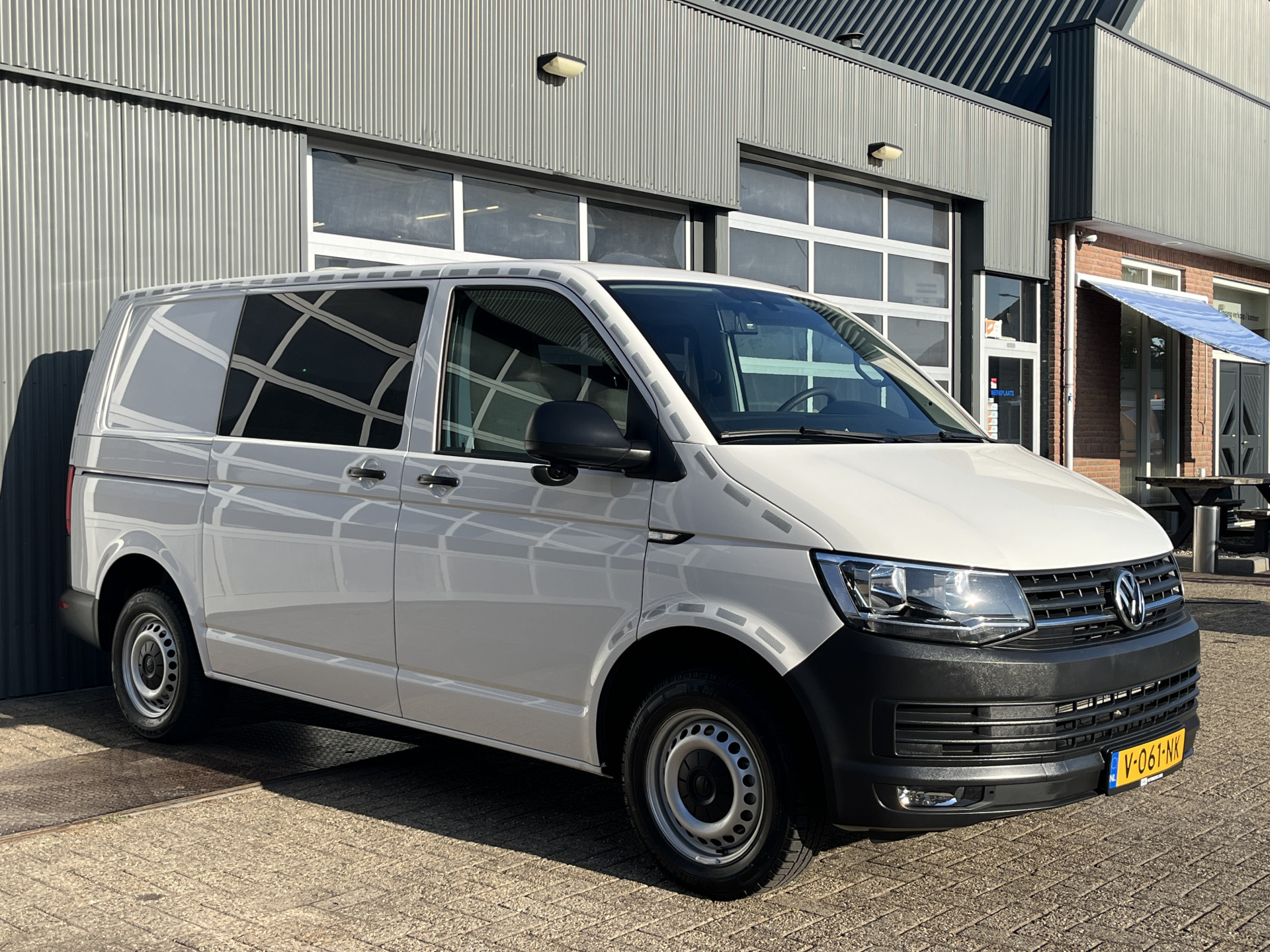 Volkswagen Transporter 2.0 TDI L1H1 2018 - voorkant