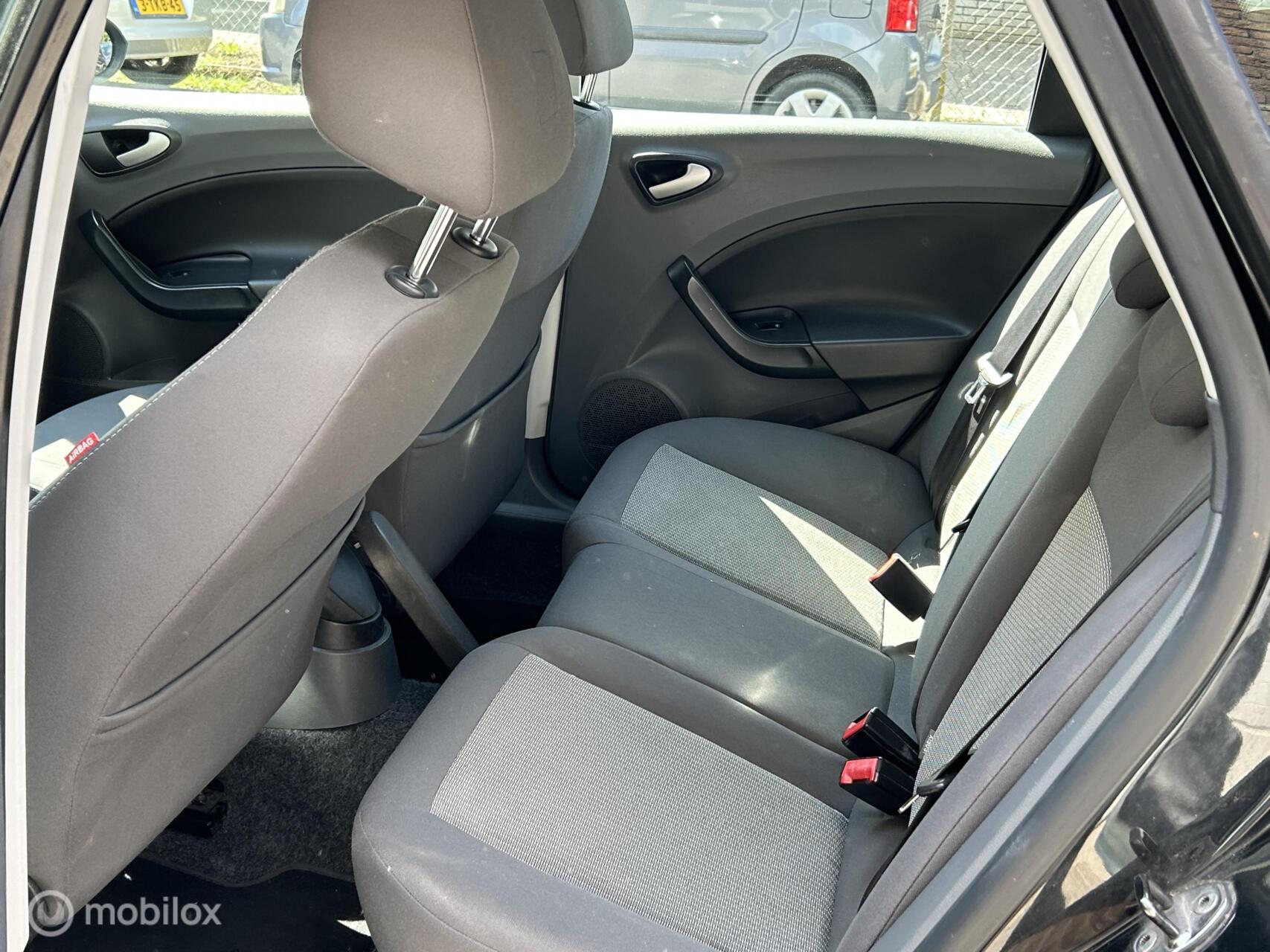 Foto van Seat Ibiza ST