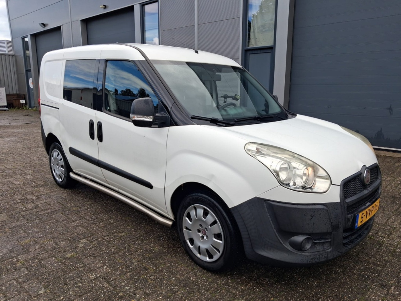 Fiat Fiat Doblo 1.4 T-Jet CNG aardgas 2012 APK Airco 2012 - voorkant