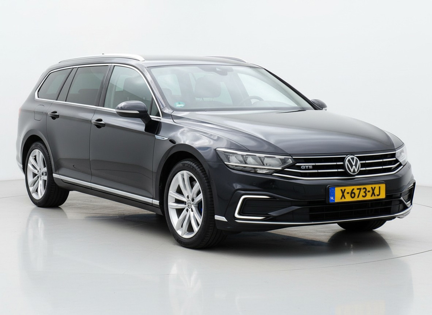 Volkswagen Passat 1.4 TSI PHEV GTE Business|ACC|Navi 2020 - voorkant