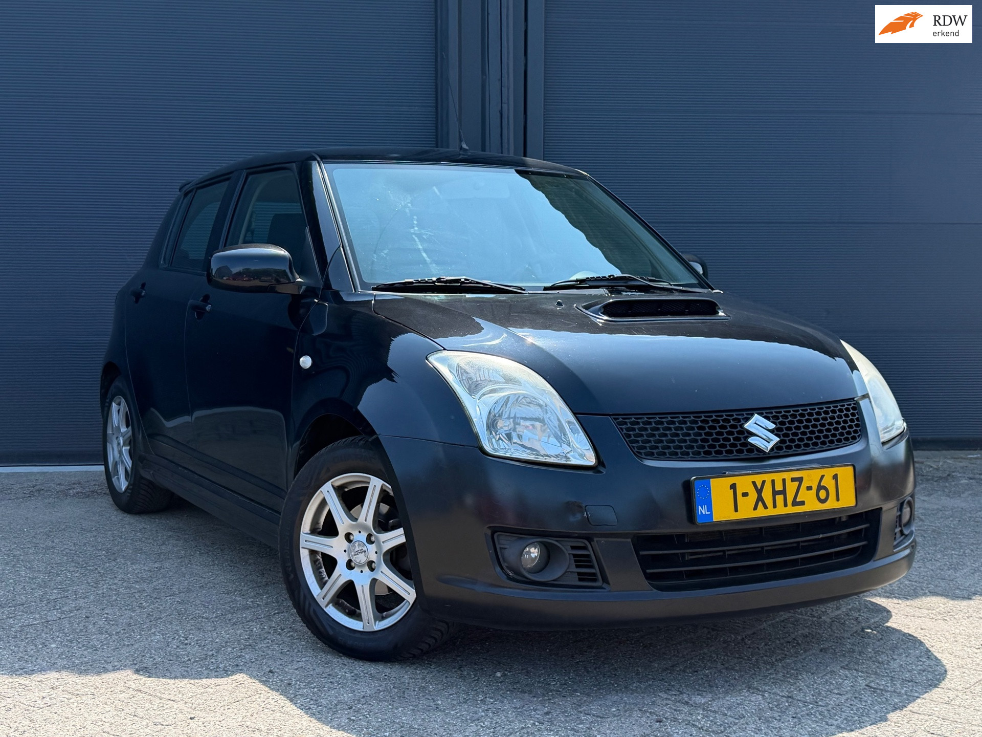 Suzuki Swift 1.3 | Airco | 5 Deurs | Sport Velgen | 2005 - voorkant