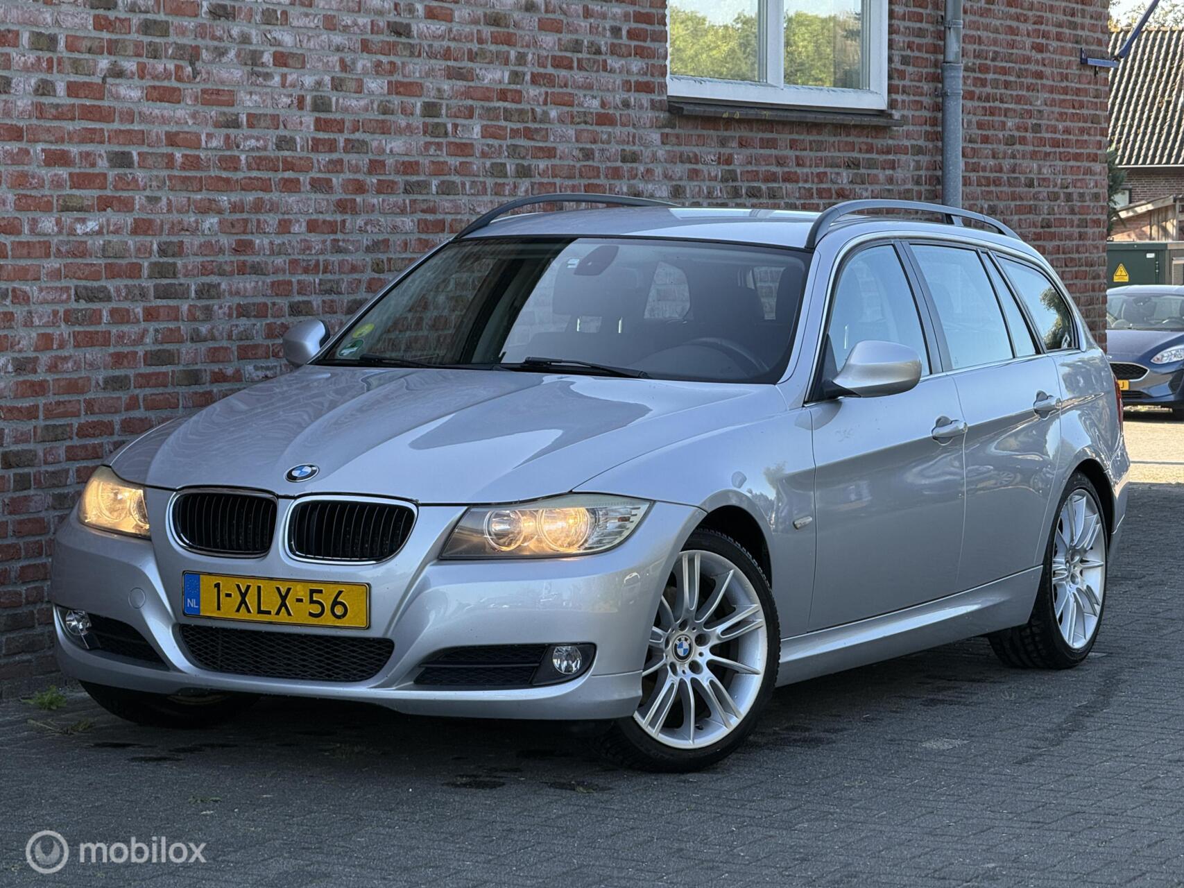 BMW 3er Reihe 318d Corporate Lease 2010 - voorkant