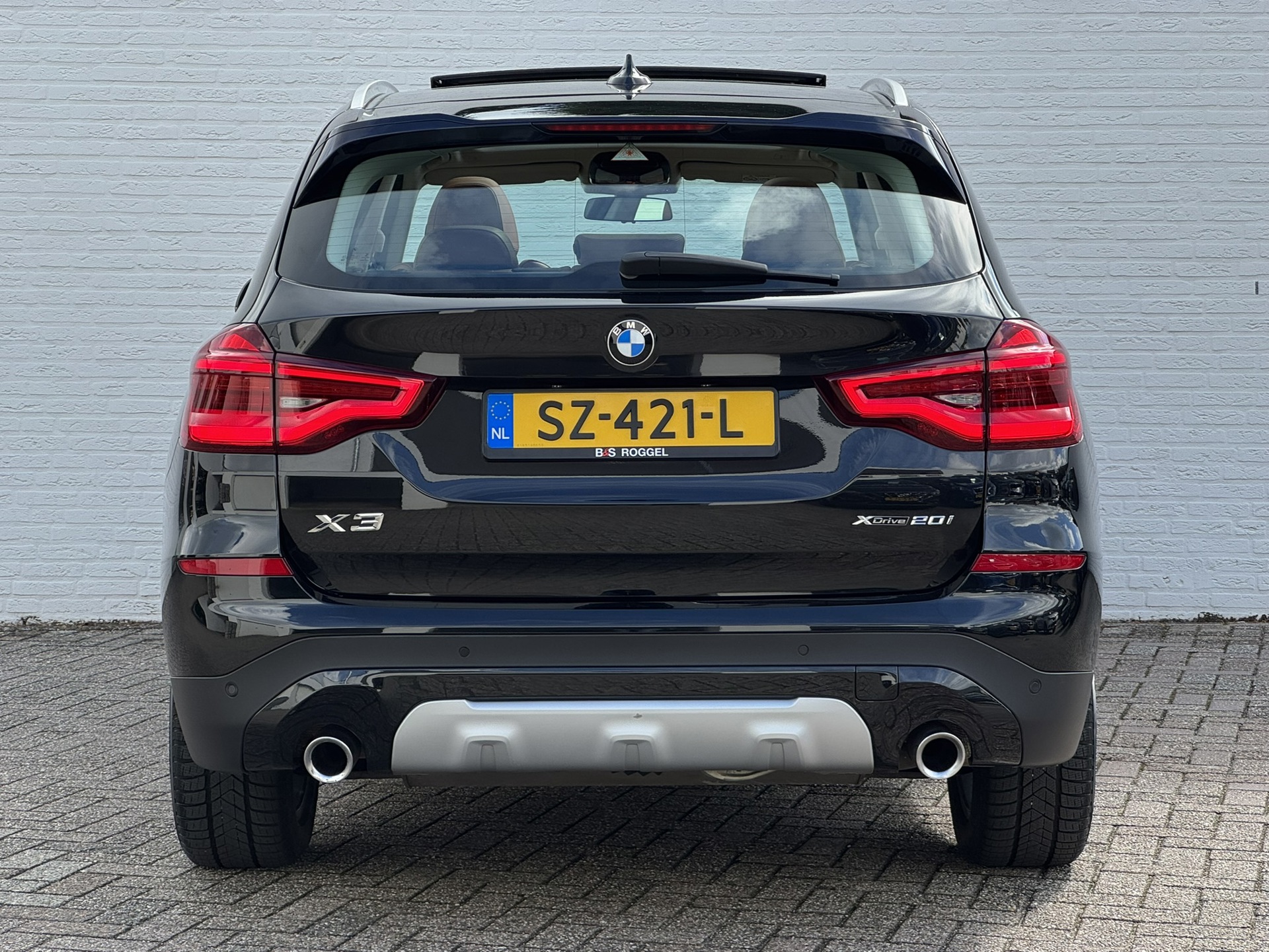 Foto van BMW X3 Xdrive20i