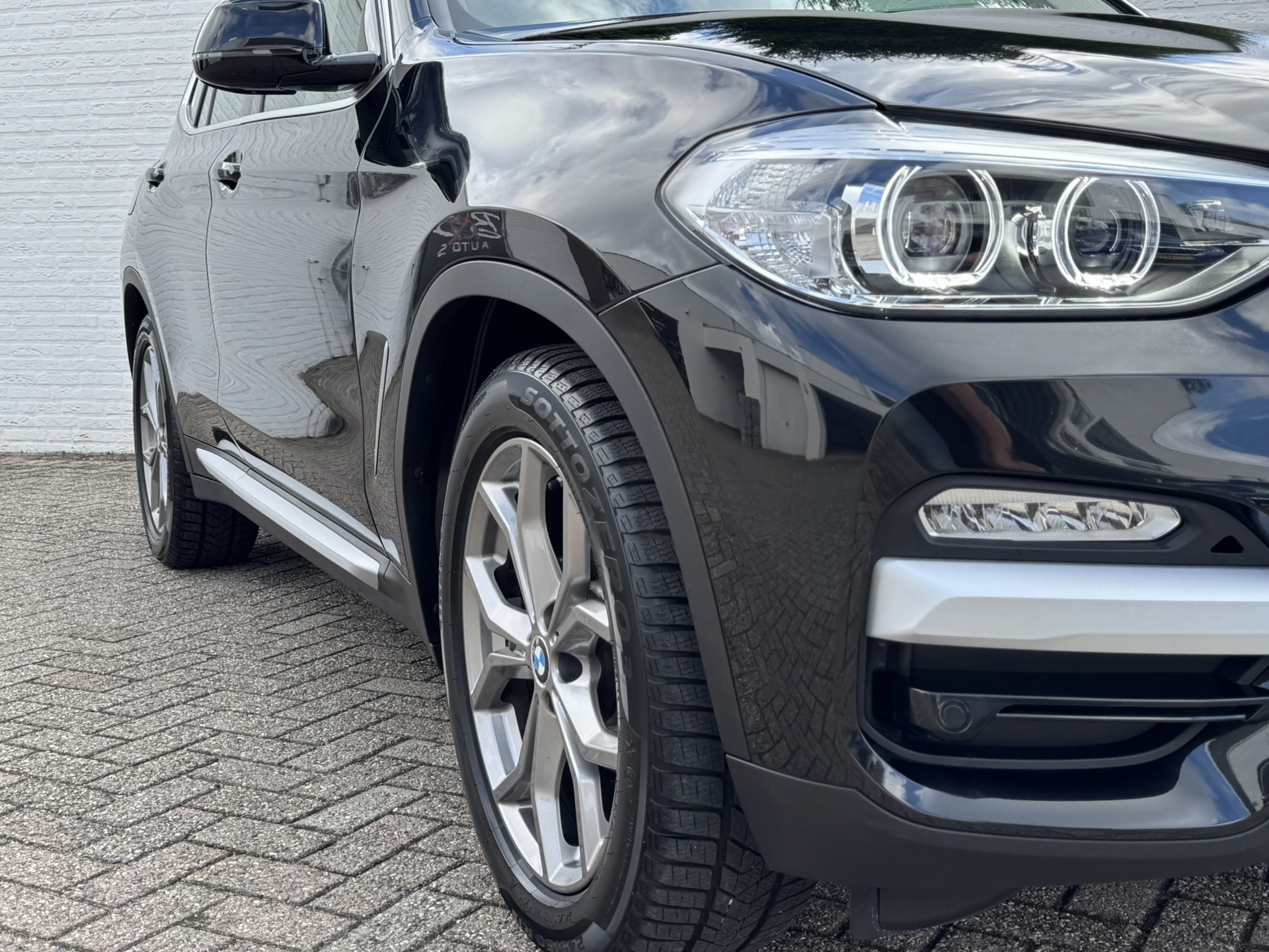 Foto van BMW X3 Xdrive20i