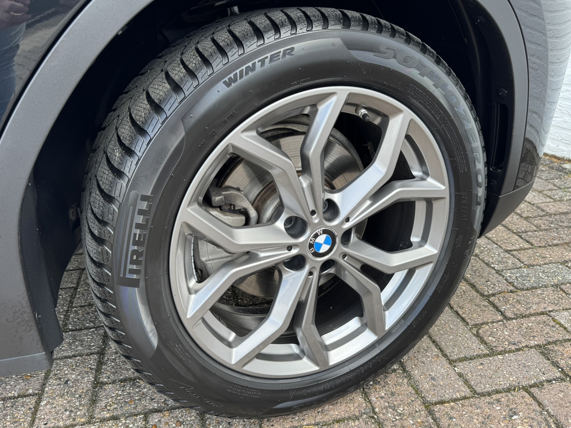 Foto van BMW X3 Xdrive20i