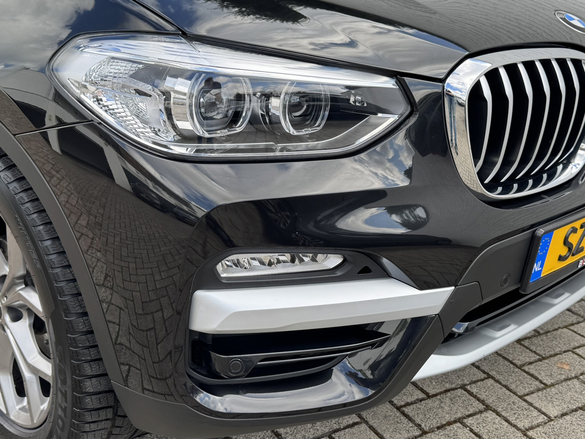 Foto van BMW X3 Xdrive20i