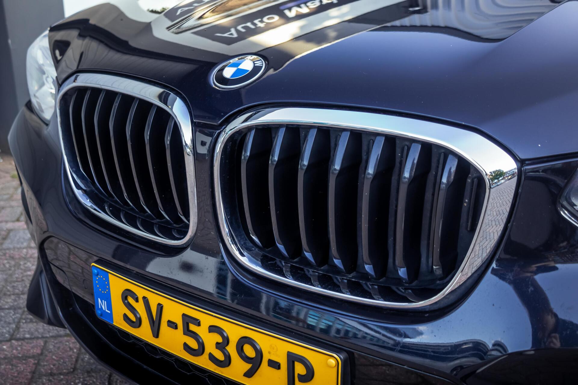 Foto van BMW X3 Xdrive20i
