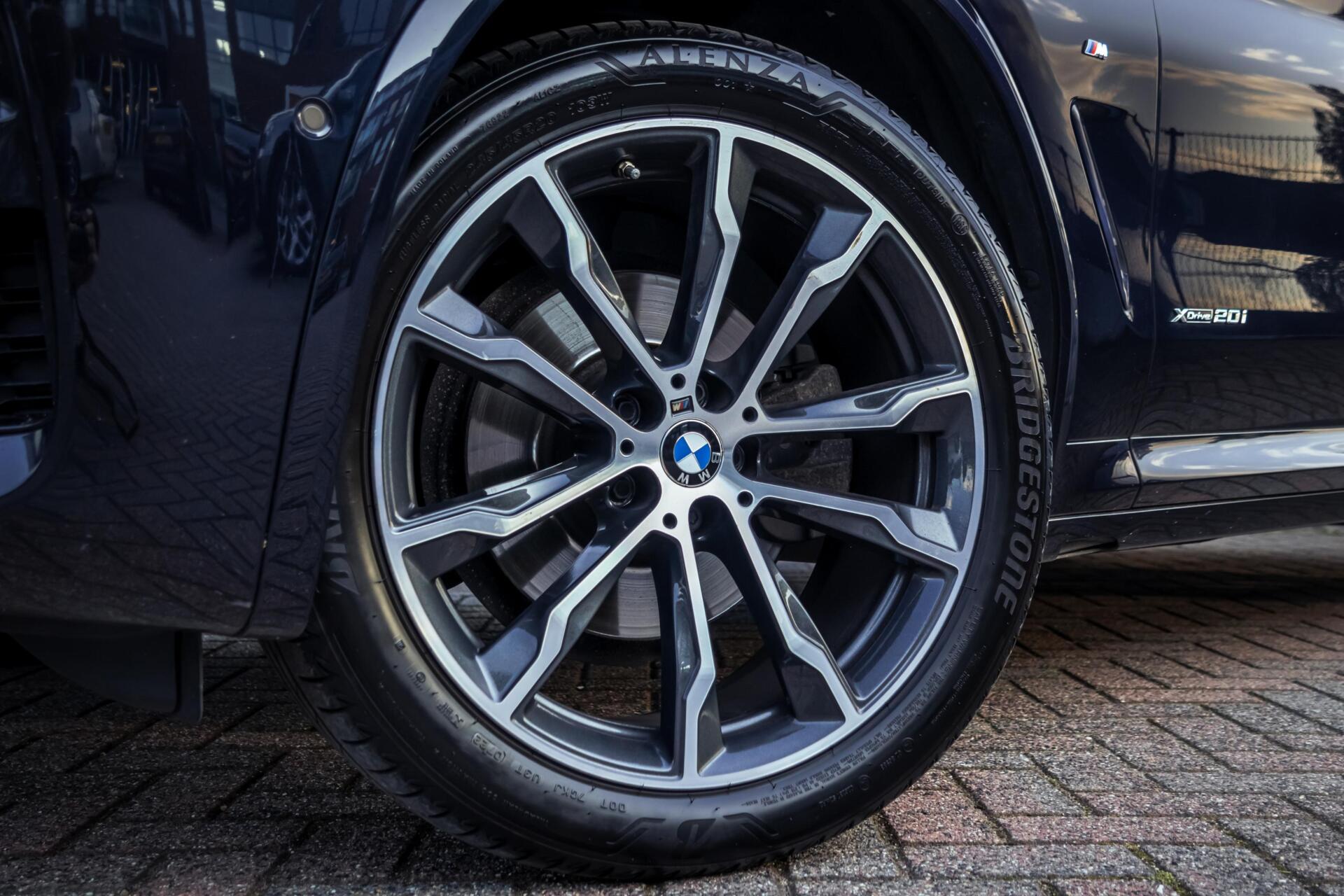 Foto van BMW X3 Xdrive20i