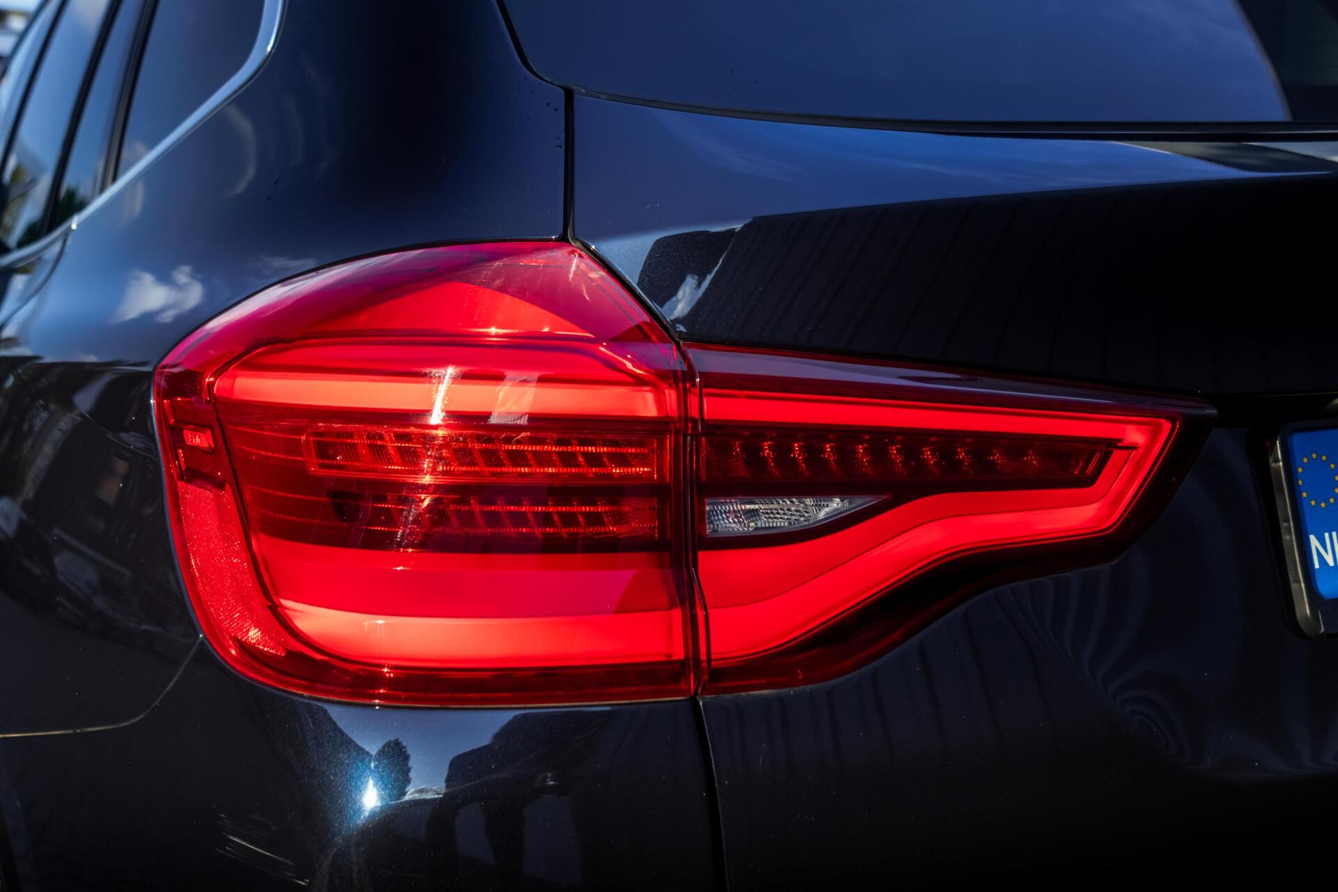 Foto van BMW X3 Xdrive20i