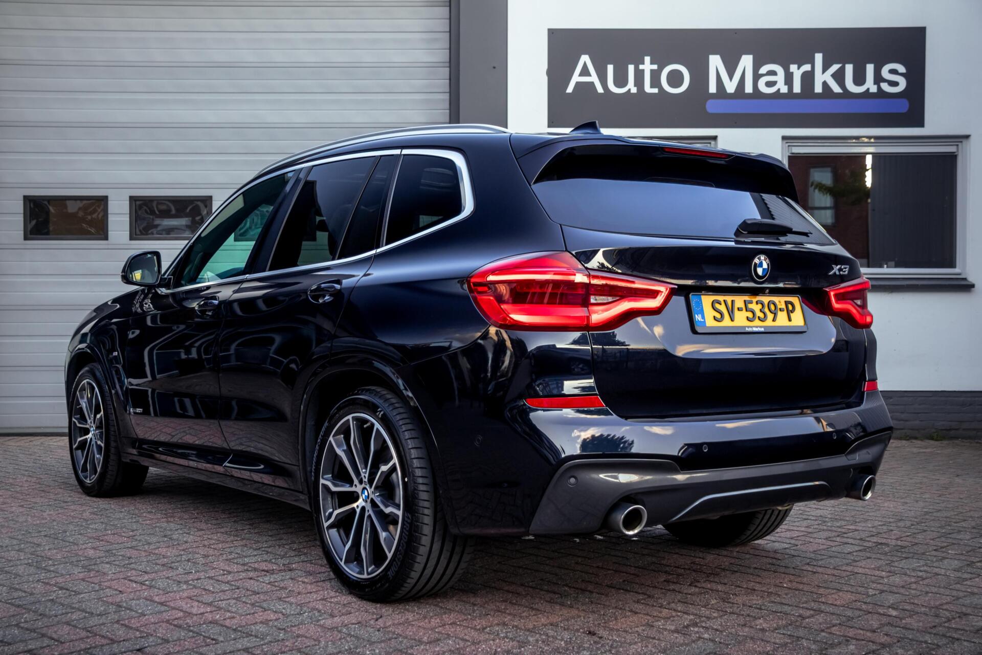 Foto van BMW X3 Xdrive20i