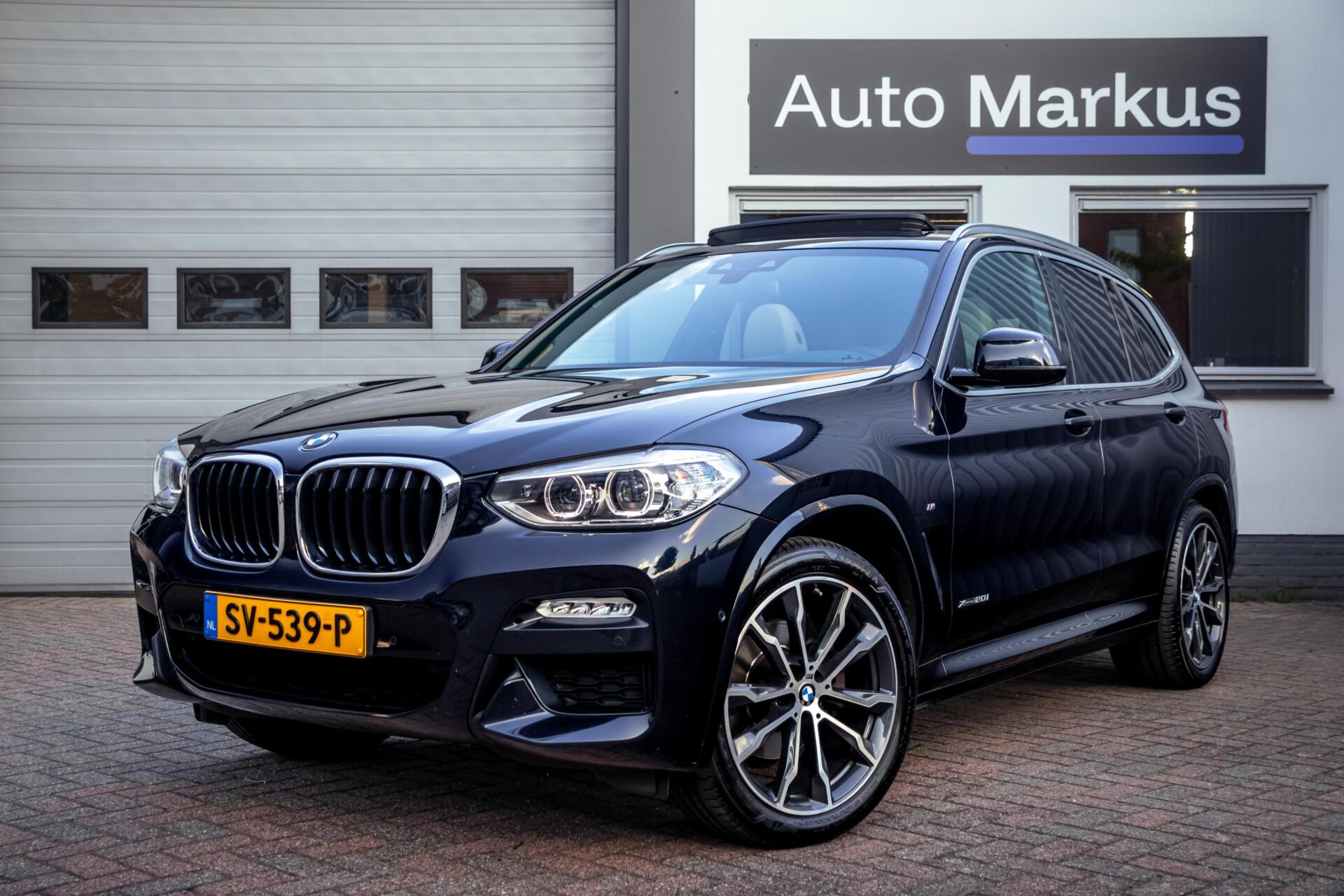 Foto van BMW X3 Xdrive20i