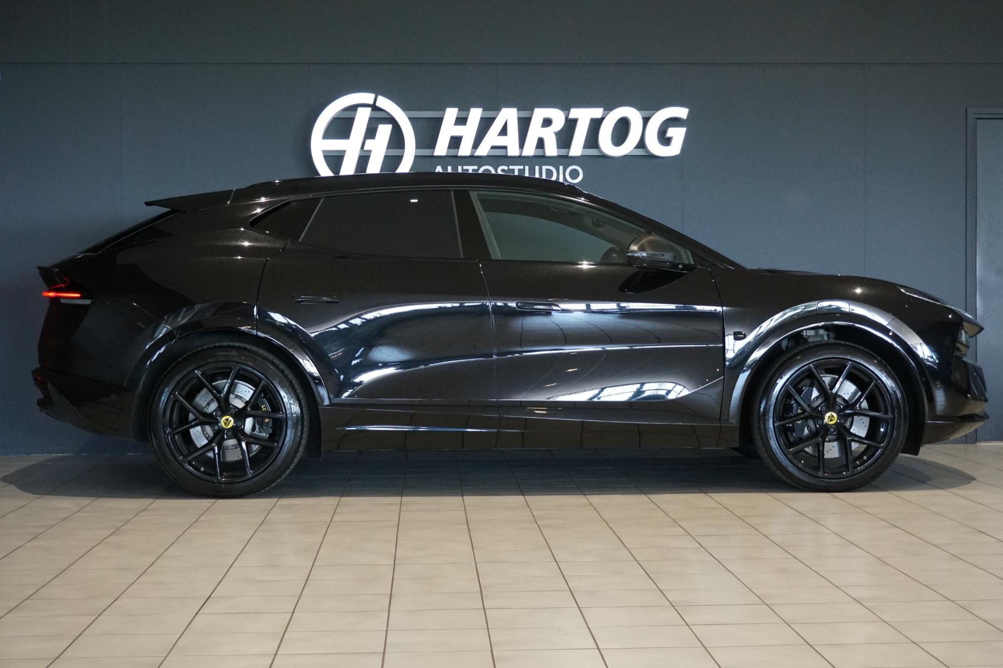 Foto van Lotus Eletre