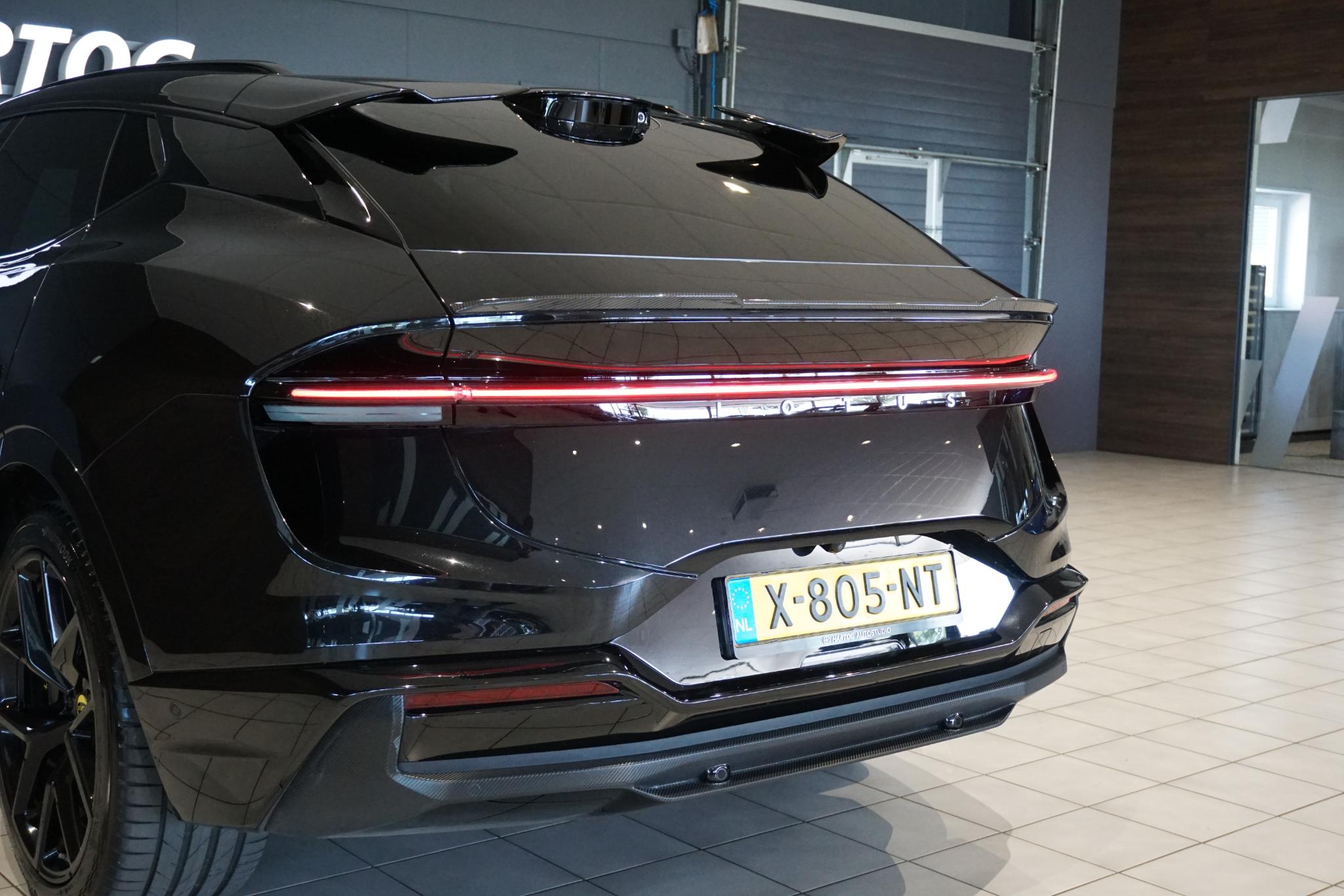 Foto van Lotus Eletre