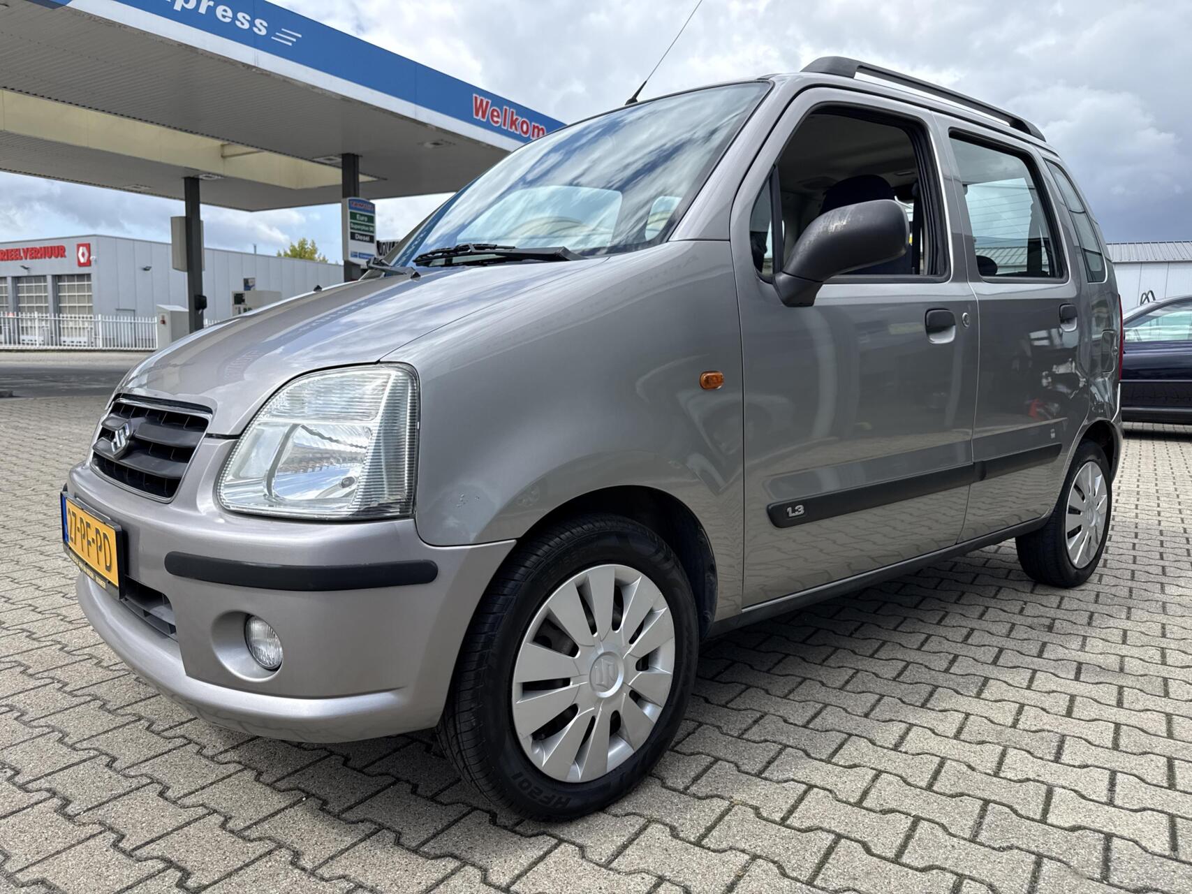 Foto van Suzuki Wagon R