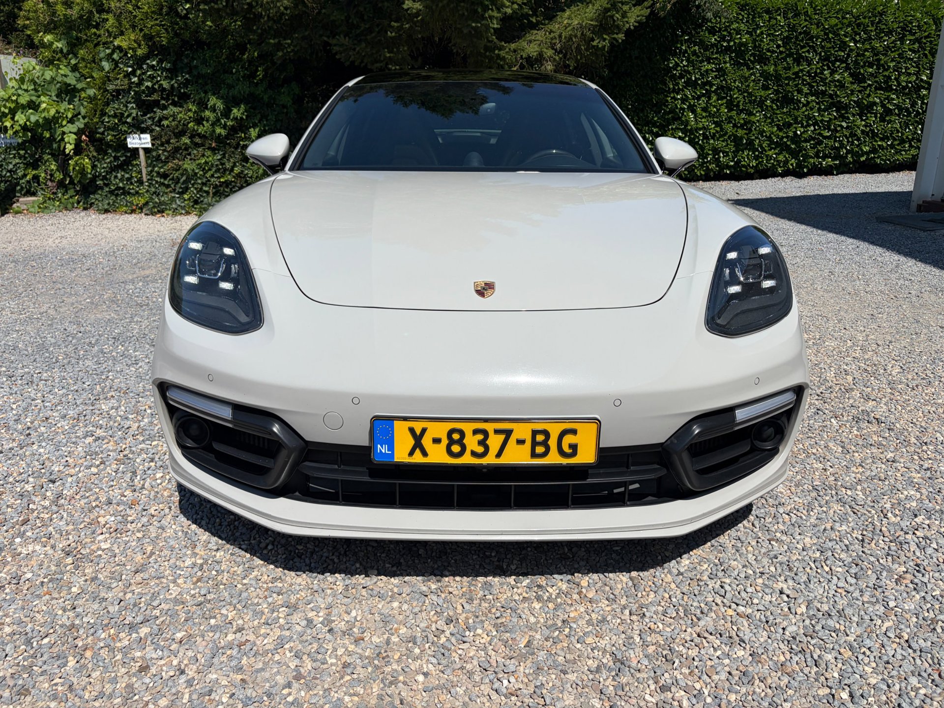 Foto van Porsche Panamera 4 E-hybrid