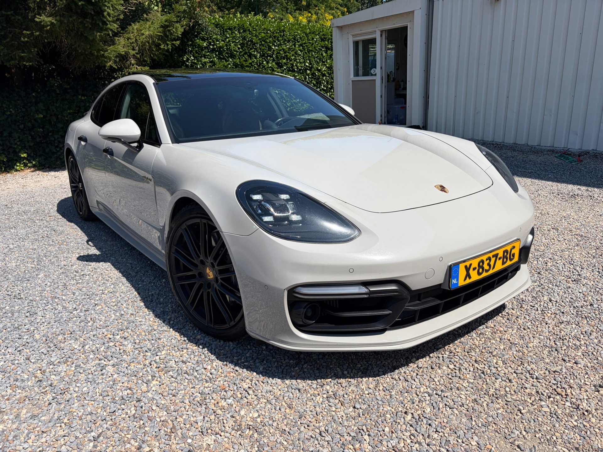 Foto van Porsche Panamera 4 E-hybrid