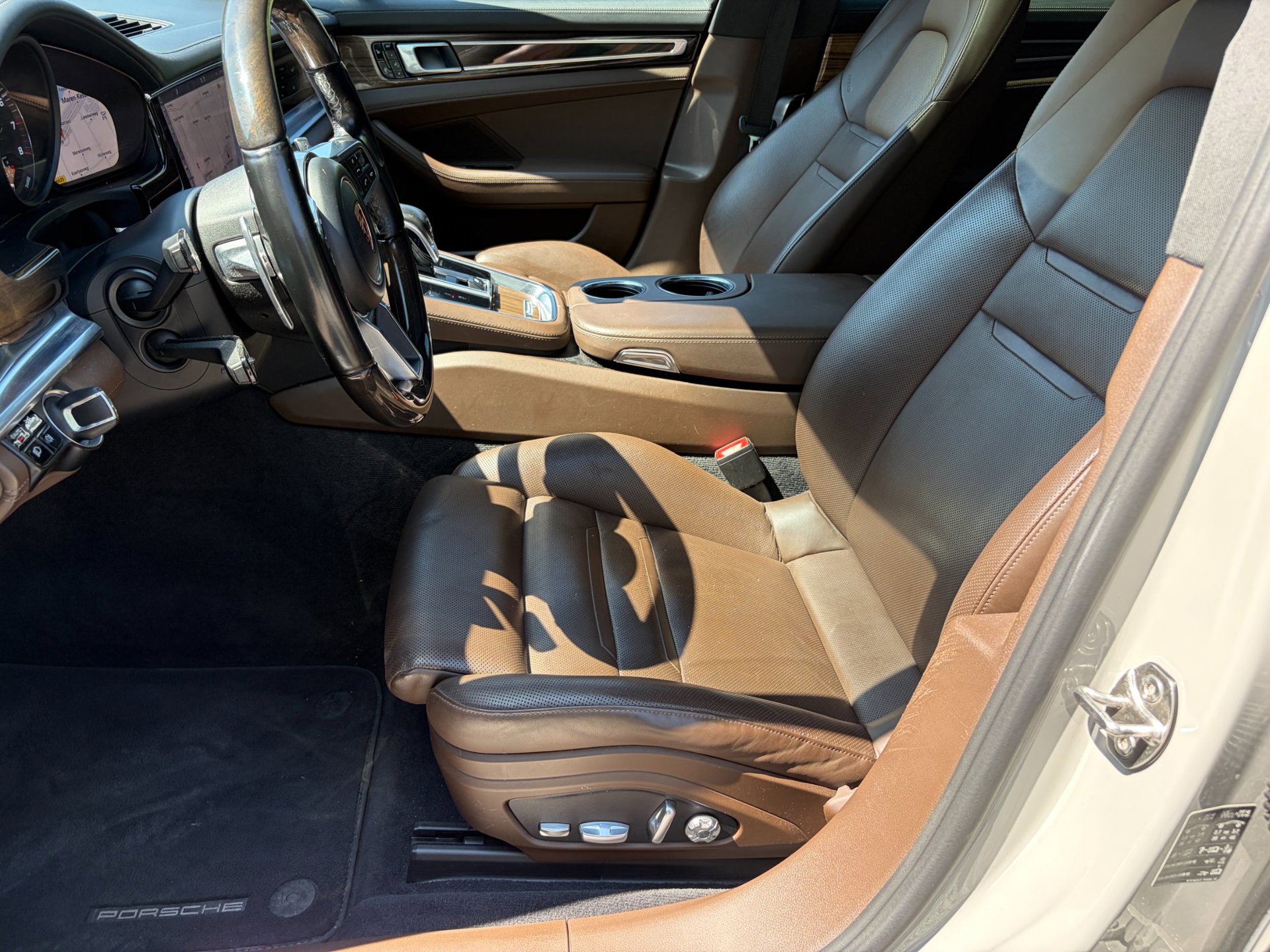 Foto van Porsche Panamera 4 E-hybrid
