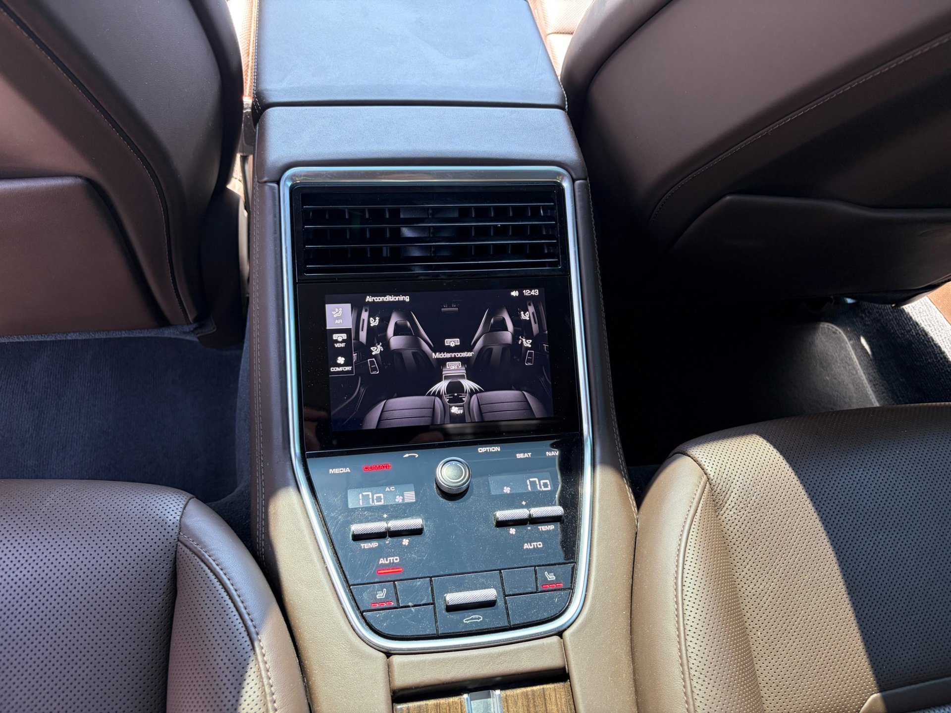 Foto van Porsche Panamera 4 E-hybrid