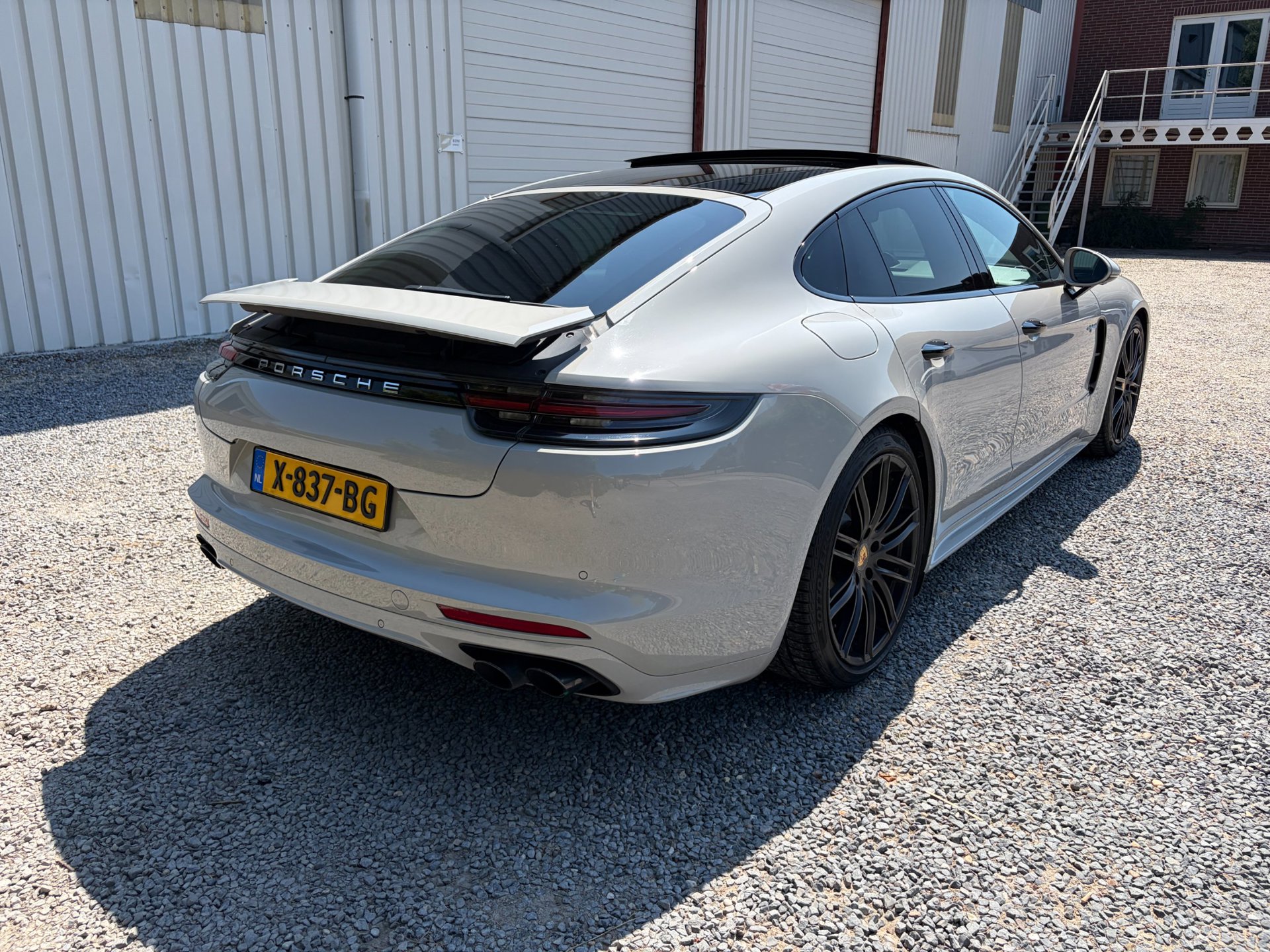 Foto van Porsche Panamera 4 E-hybrid