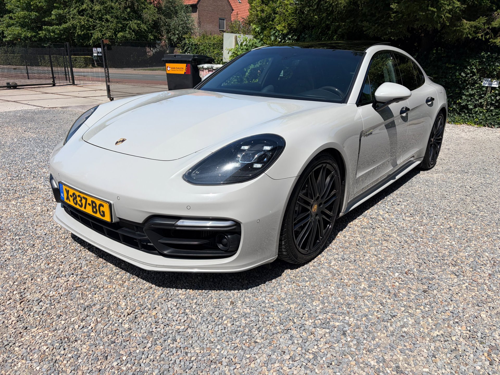 Foto van Porsche Panamera 4 E-hybrid