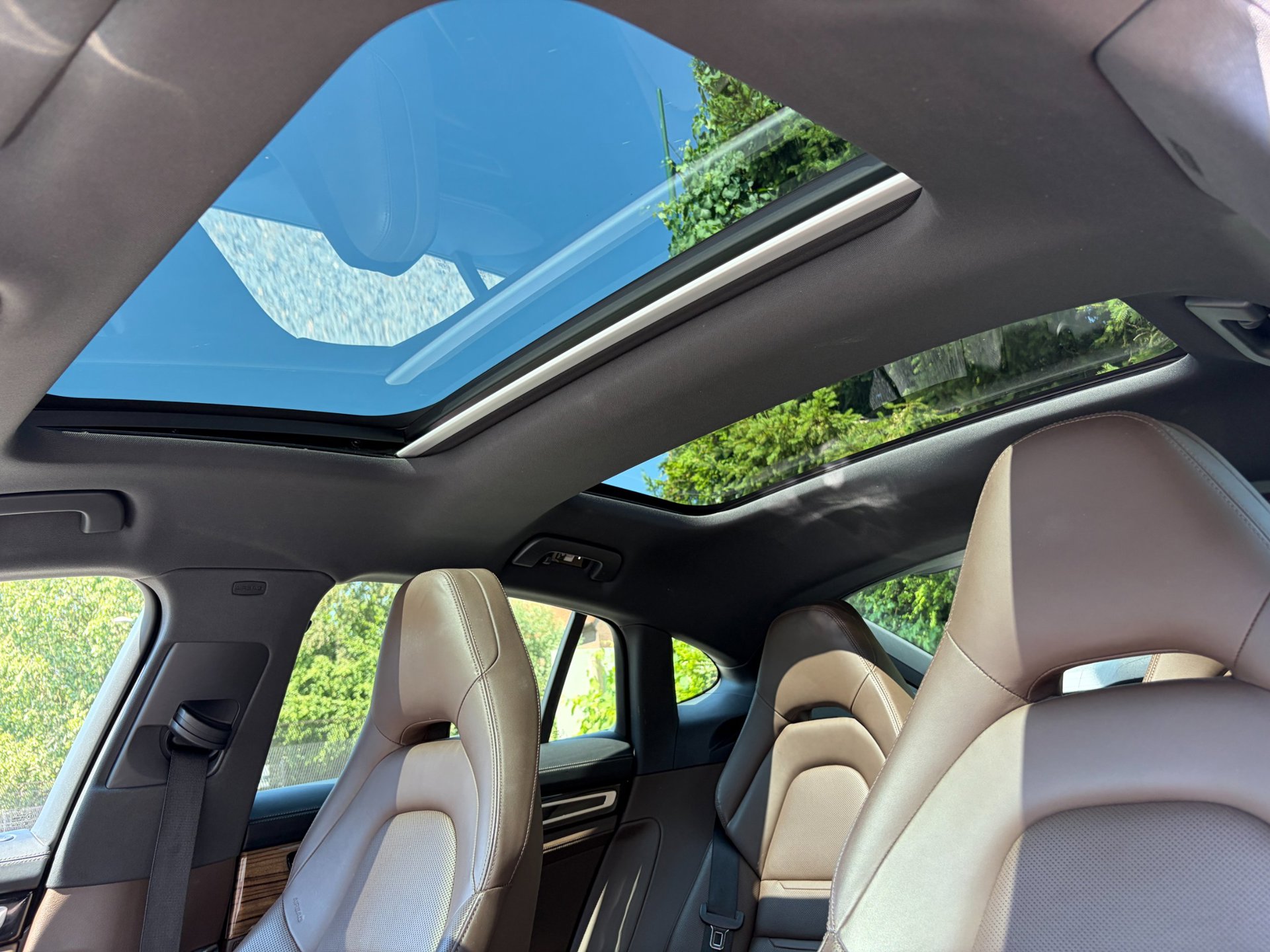 Foto van Porsche Panamera 4 E-hybrid