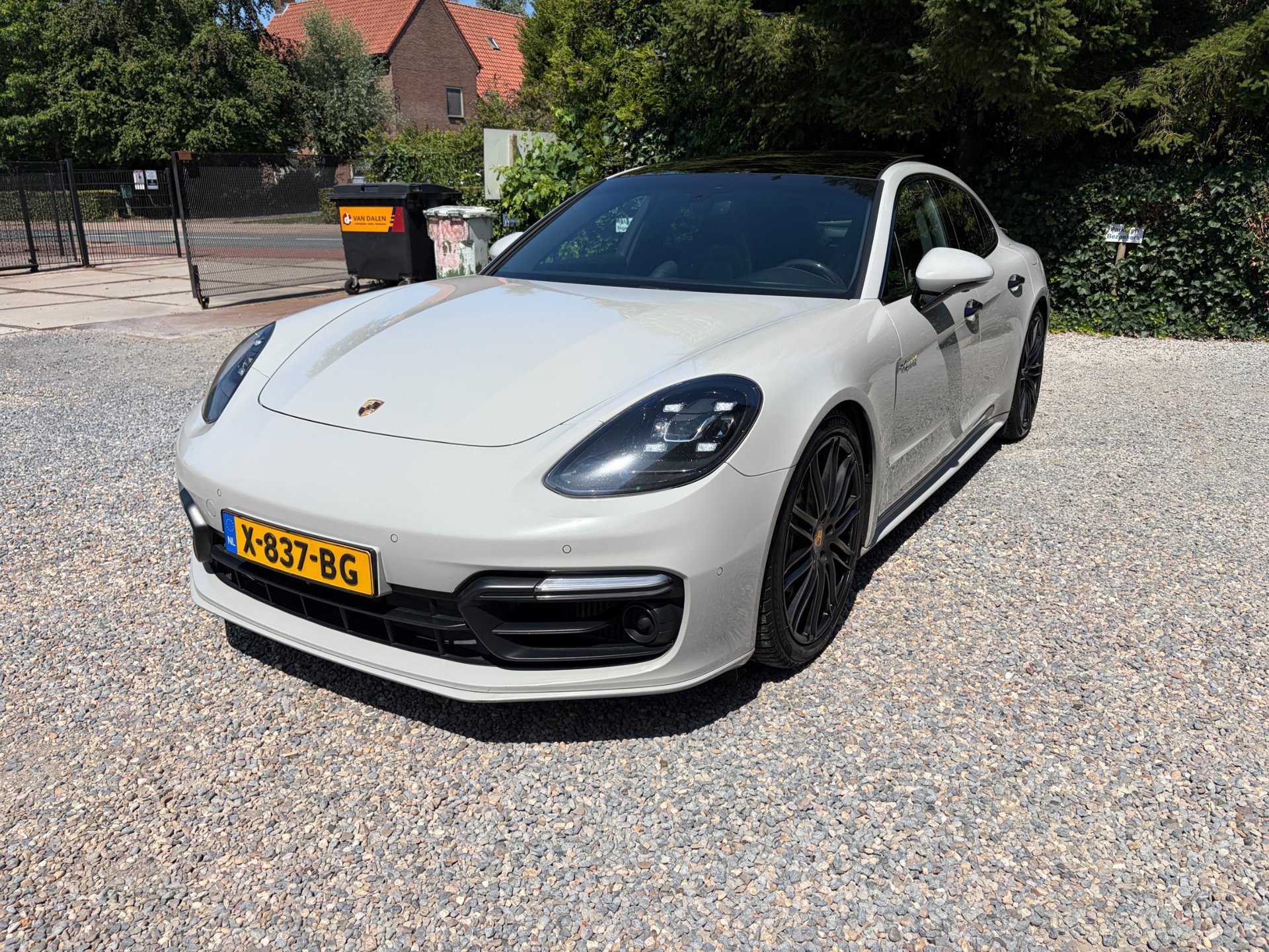 Foto van Porsche Panamera 4 E-hybrid