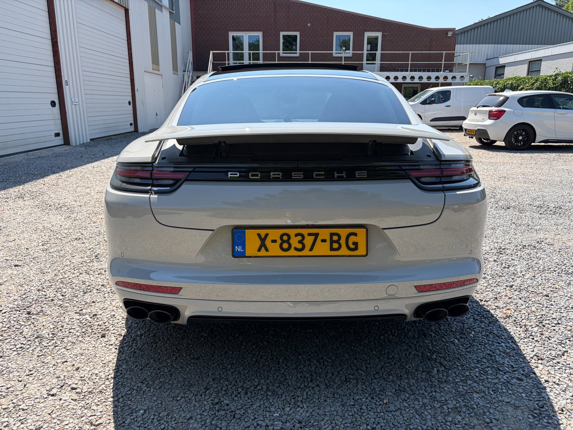 Foto van Porsche Panamera 4 E-hybrid