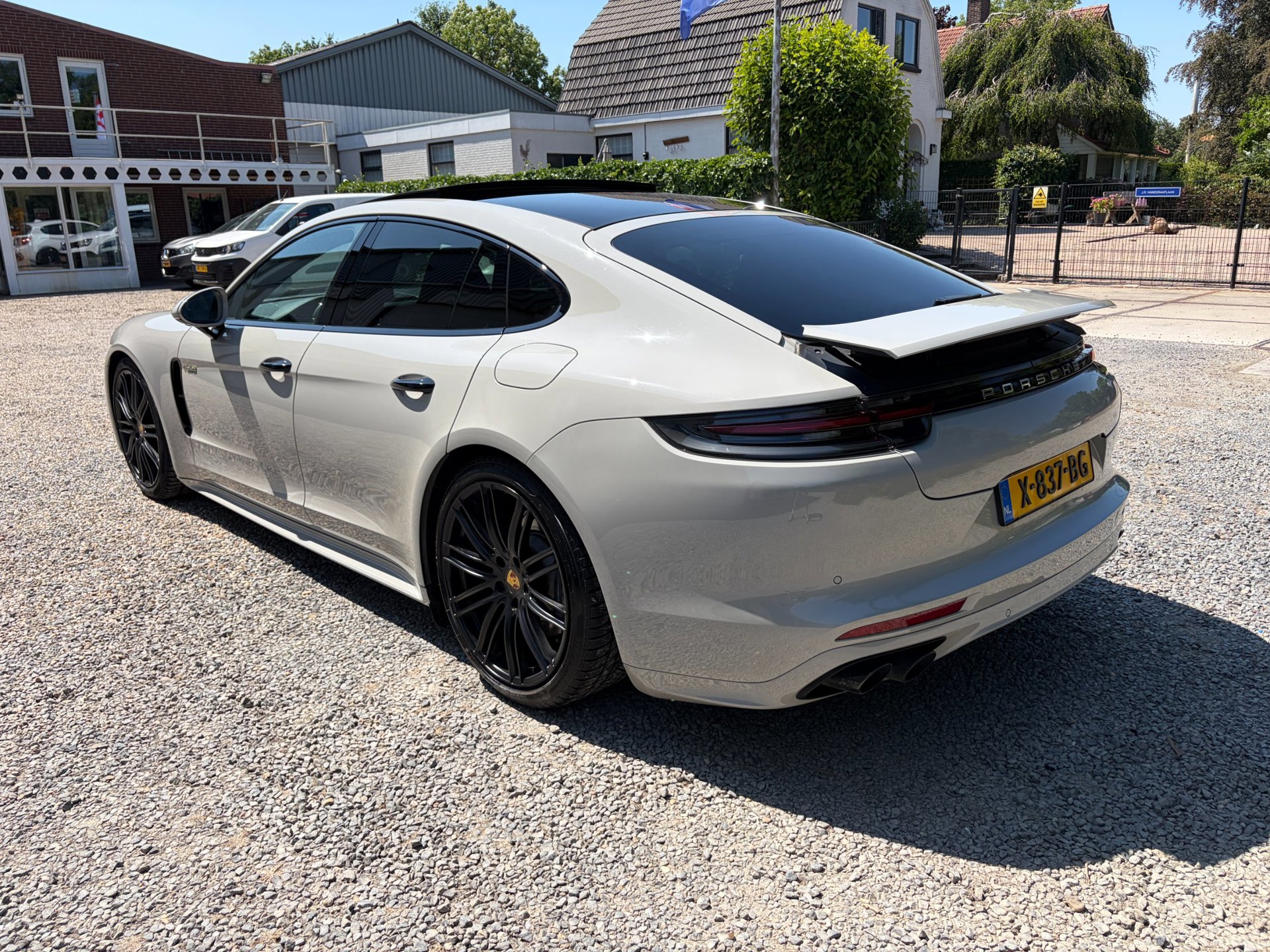Foto van Porsche Panamera 4 E-hybrid