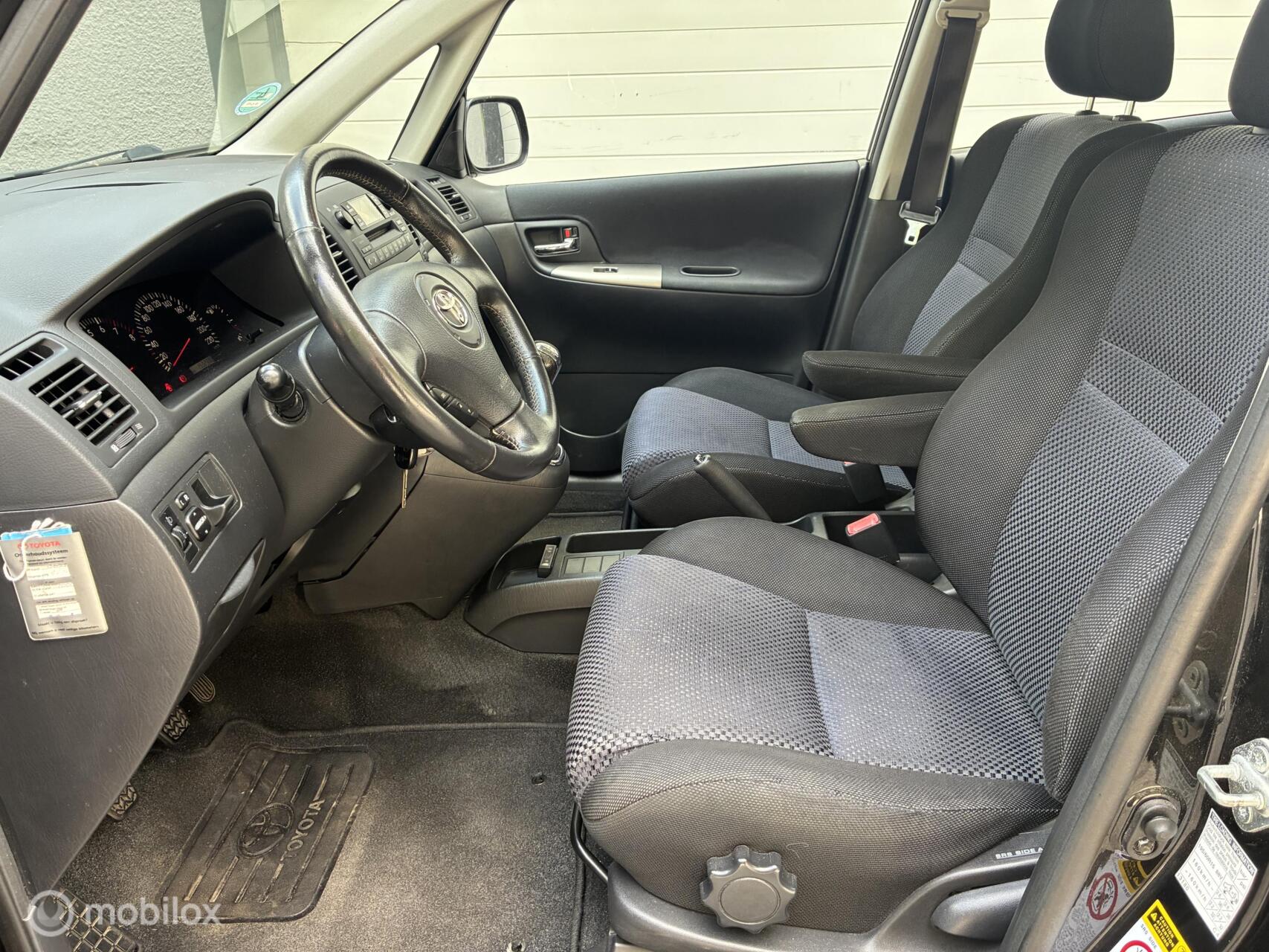Foto van Toyota Toyota Corolla Verso
