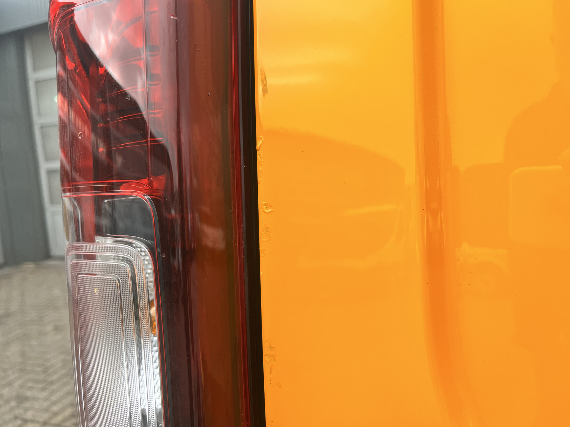 Foto van Opel Vivaro-b