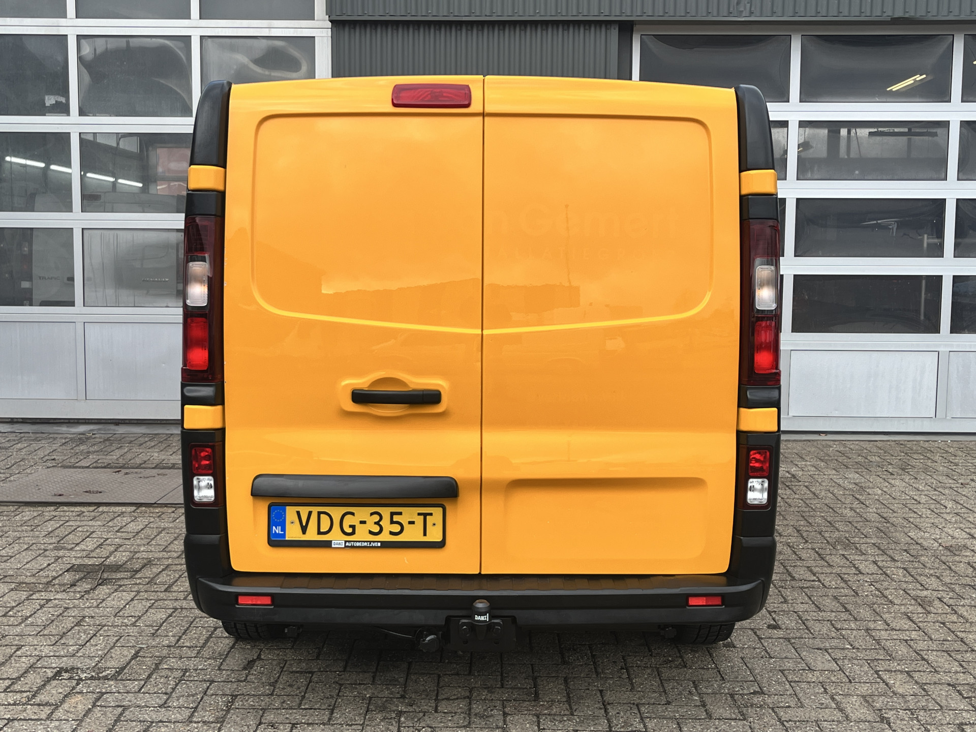 Foto van Opel Vivaro-b