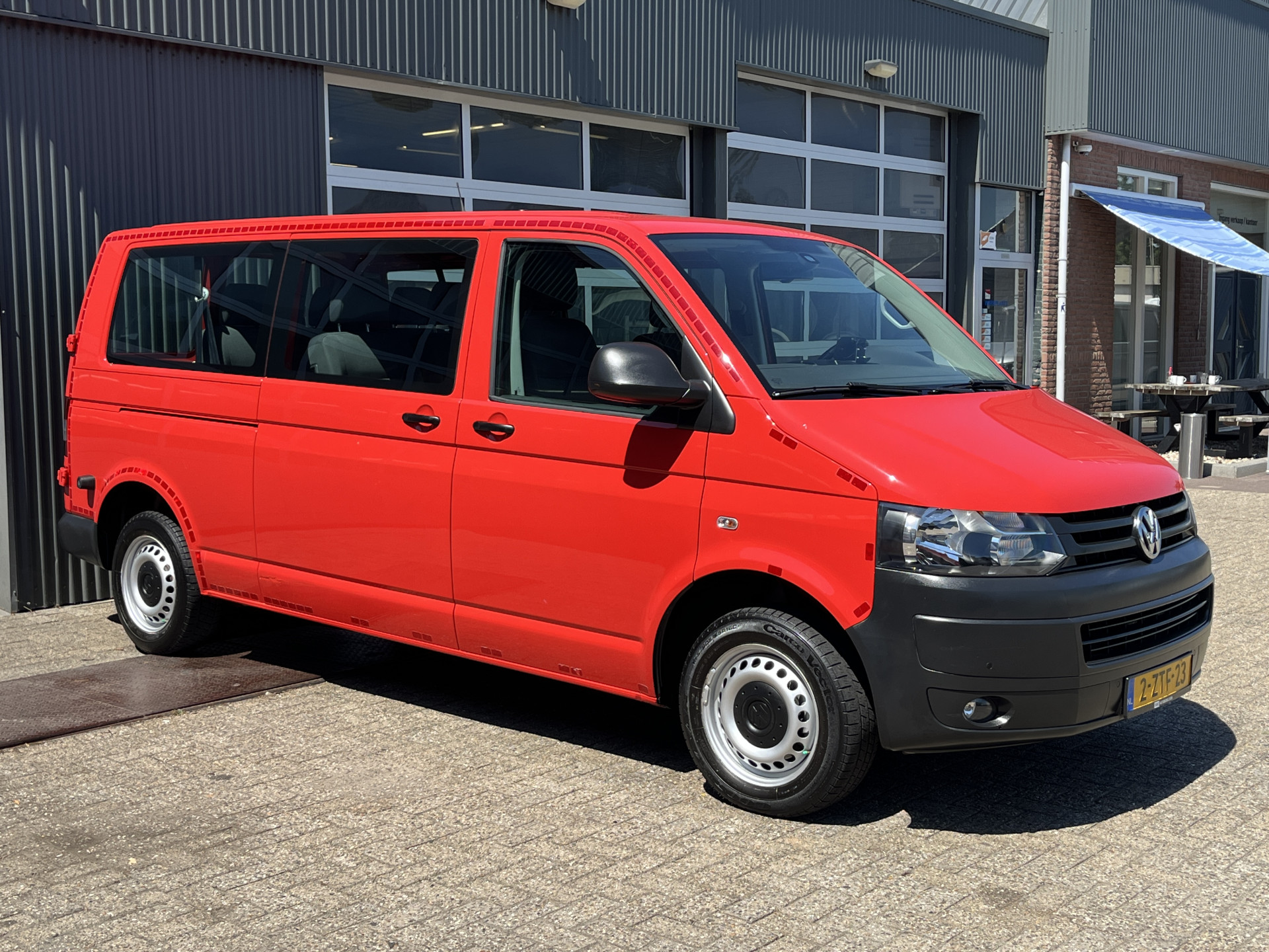 Volkswagen Kombi Kombi 2.0 TDI L2H1 Comfortline 2015 - voorkant