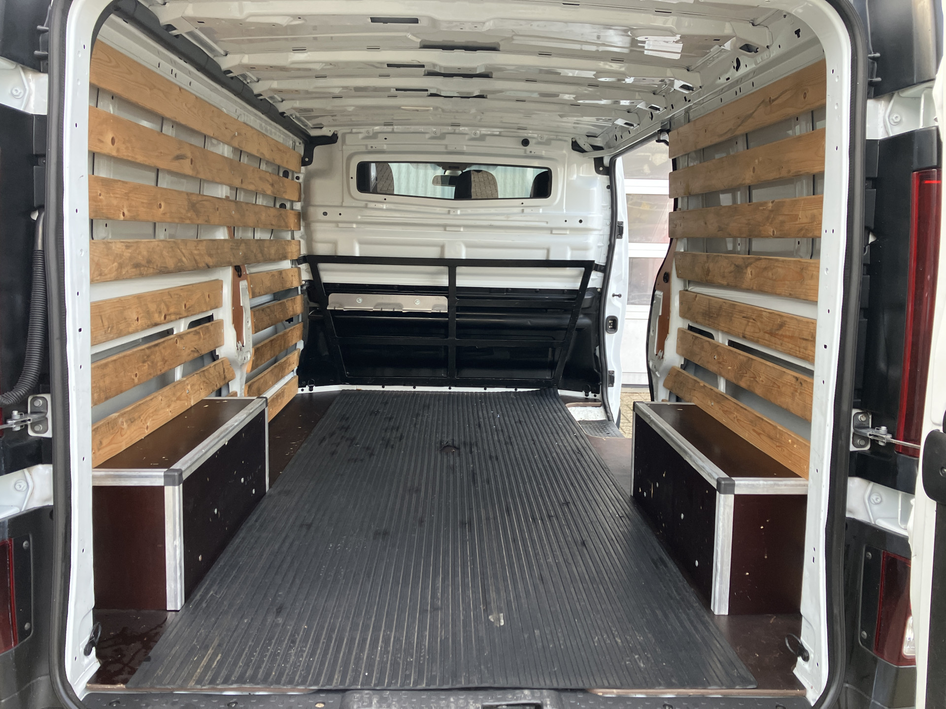 Foto van Opel Vivaro-b