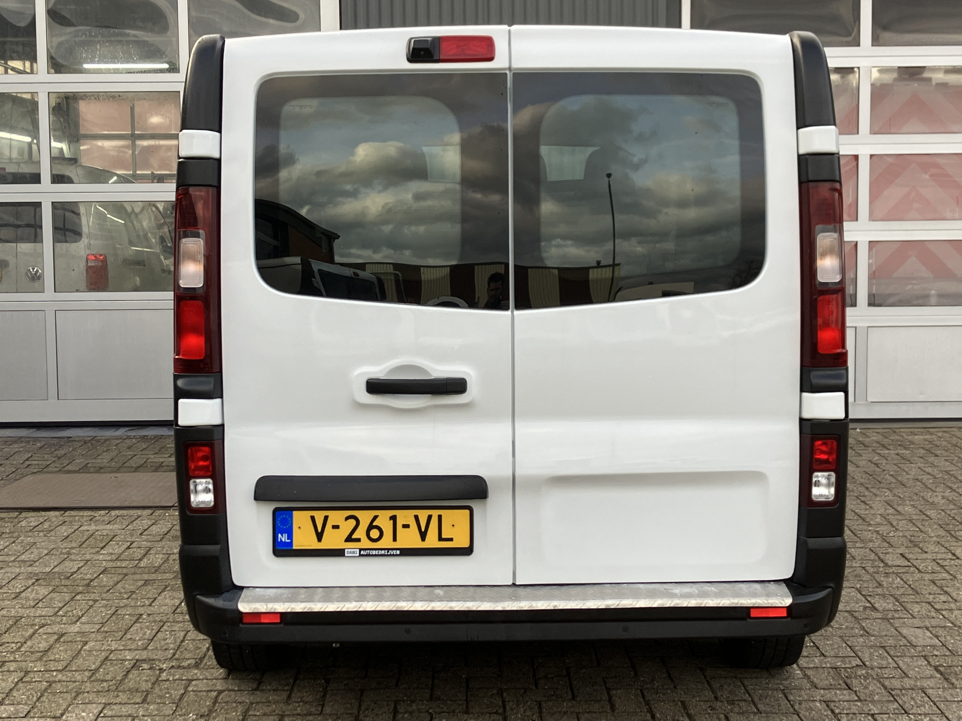 Foto van Opel Vivaro-b
