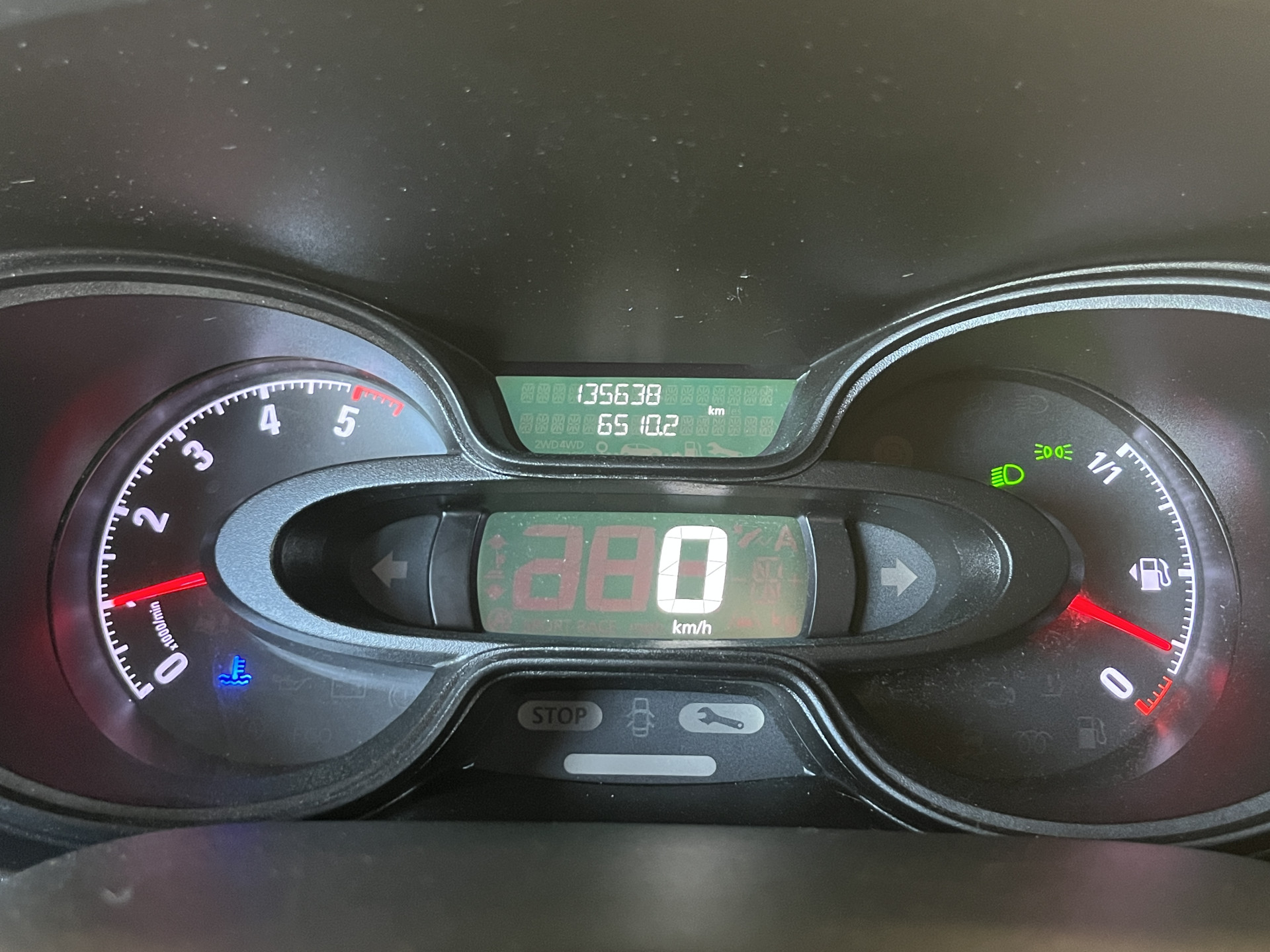 Foto van Opel Vivaro-b