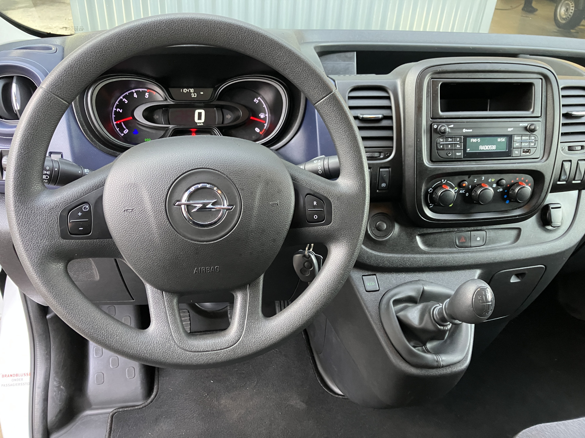 Foto van Opel Vivaro-b