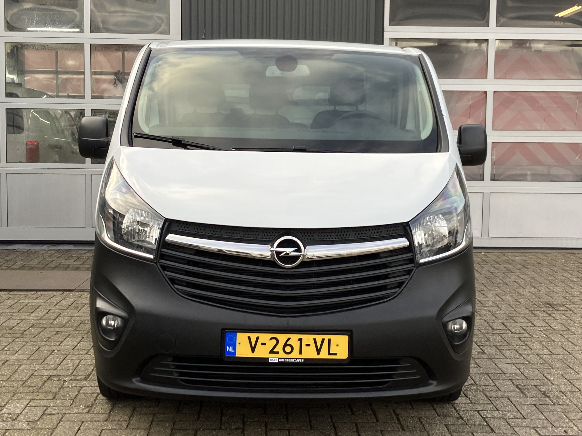 Foto van Opel Vivaro-b