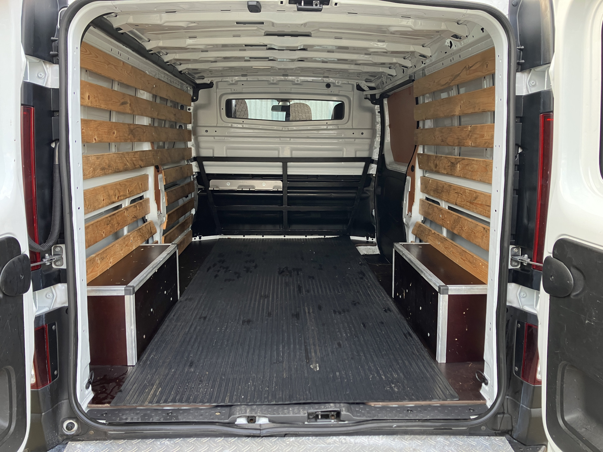 Foto van Opel Vivaro-b