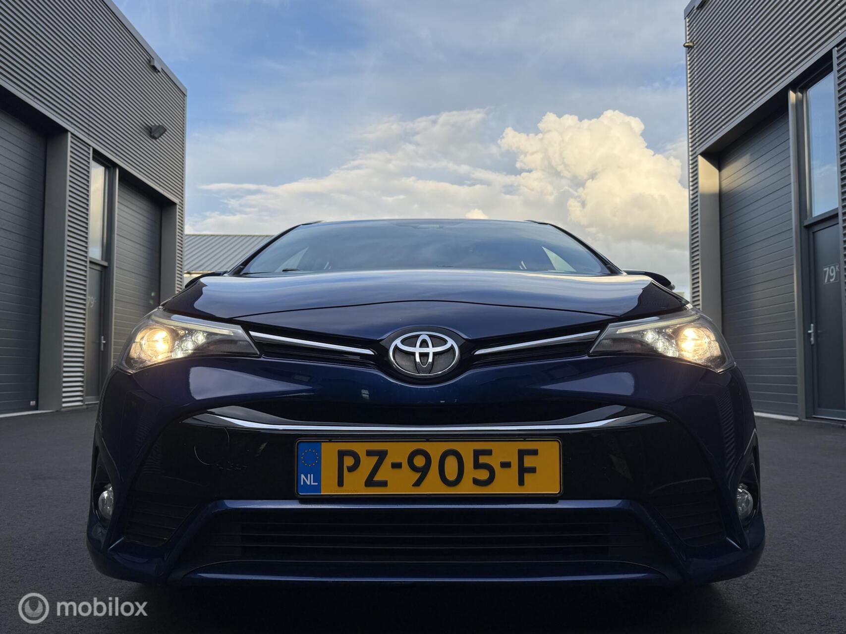 Foto van Toyota Toyota Avensis