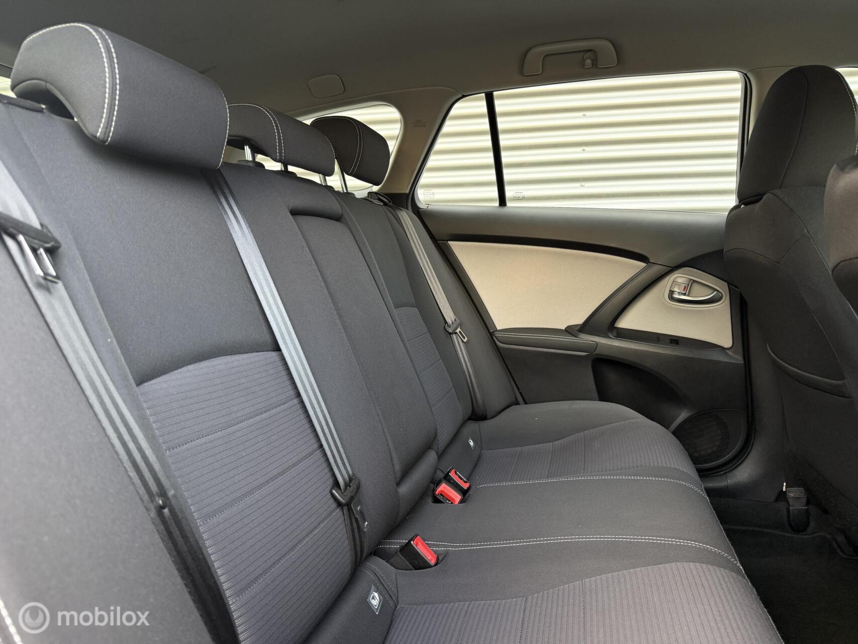 Foto van Toyota Toyota Avensis