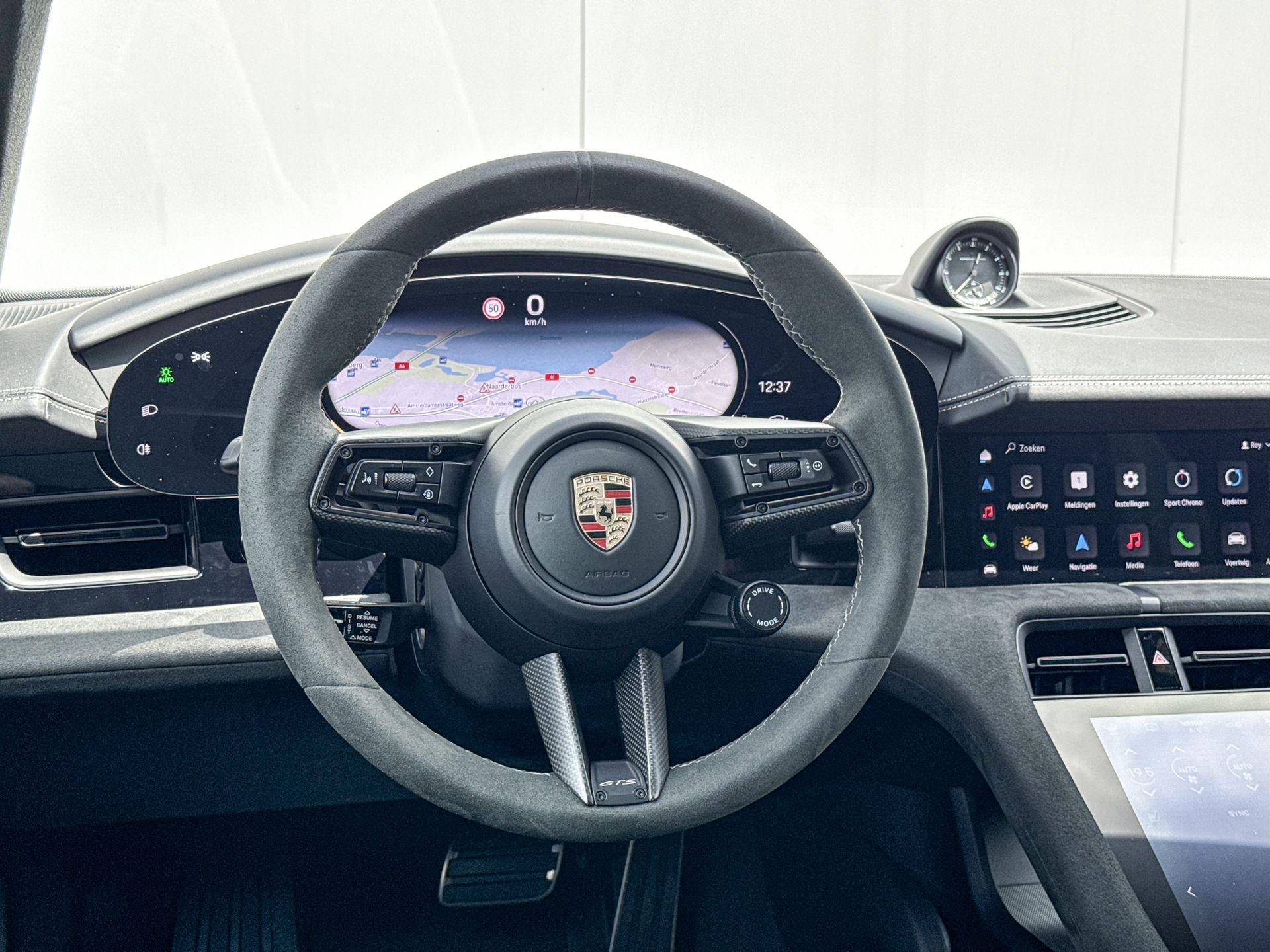 Foto van Porsche Taycan GTS
