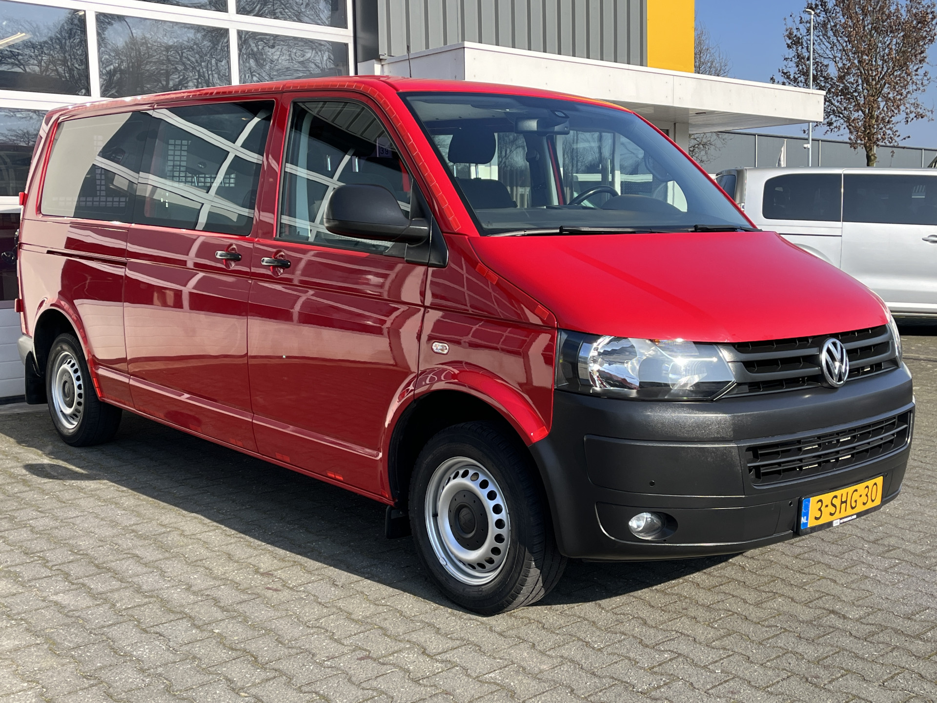 Volkswagen Kombi Kombi 2.0 TDI DSG Automaat 140 pk L2H1 2013 - voorkant