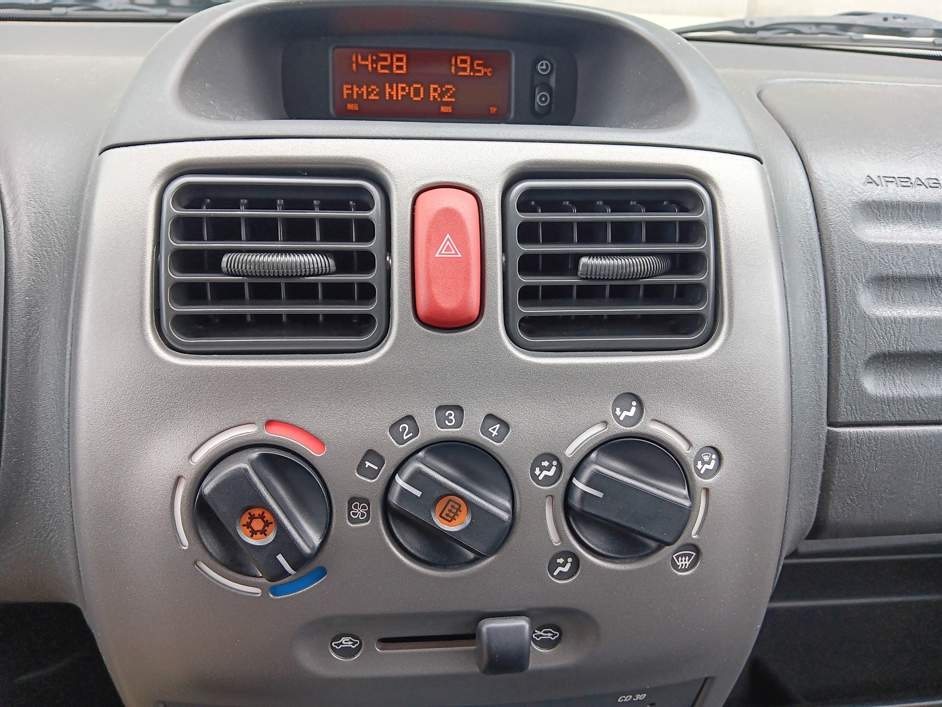 Foto van Opel Agila