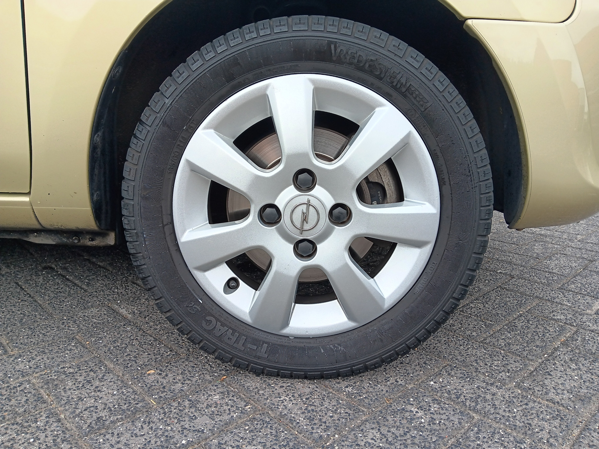 Foto van Opel Agila