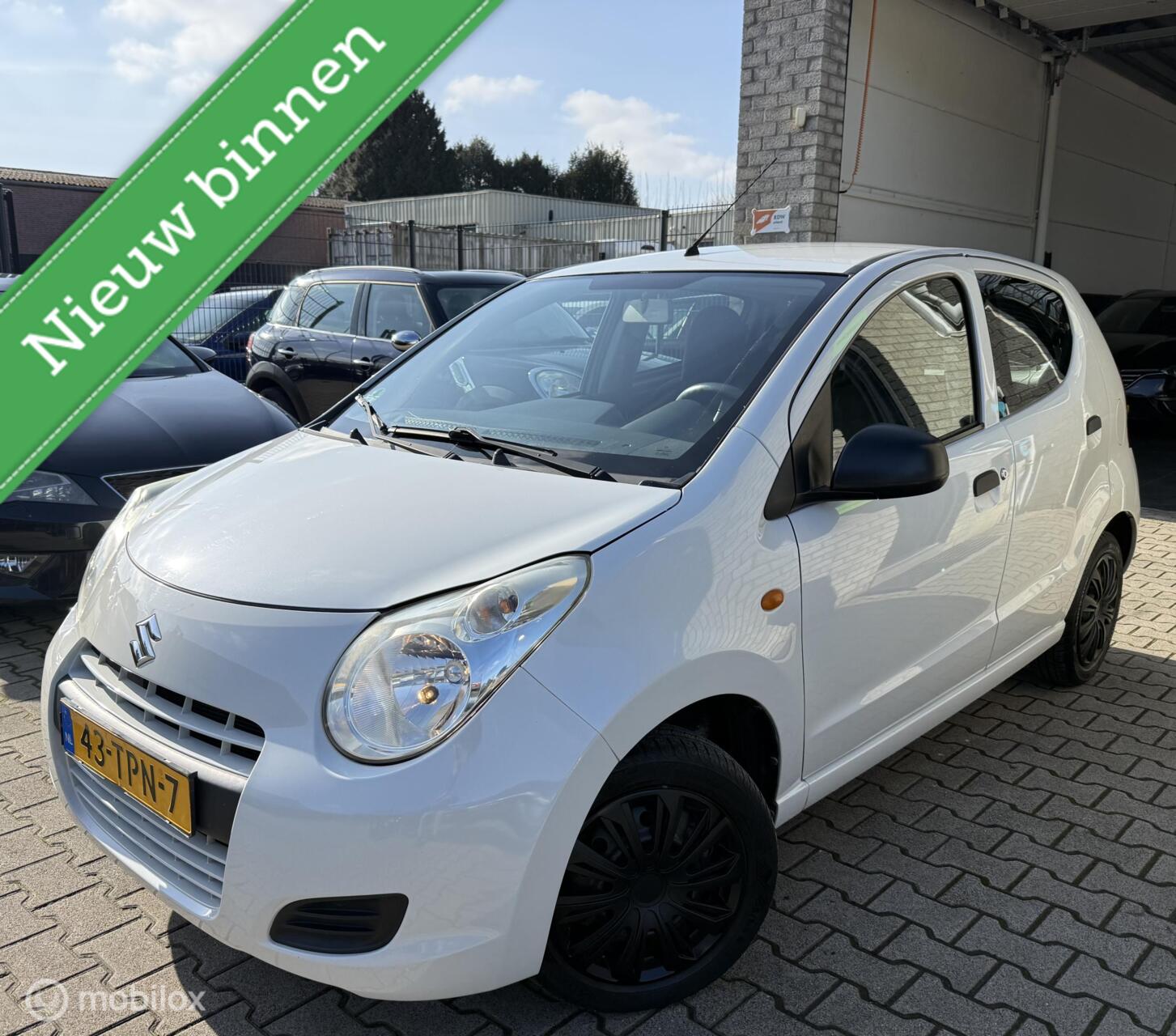 Suzuki Alto 1.0 Comfort Plus / Origineel NL Auto / BJ 2012 2012 - voorkant