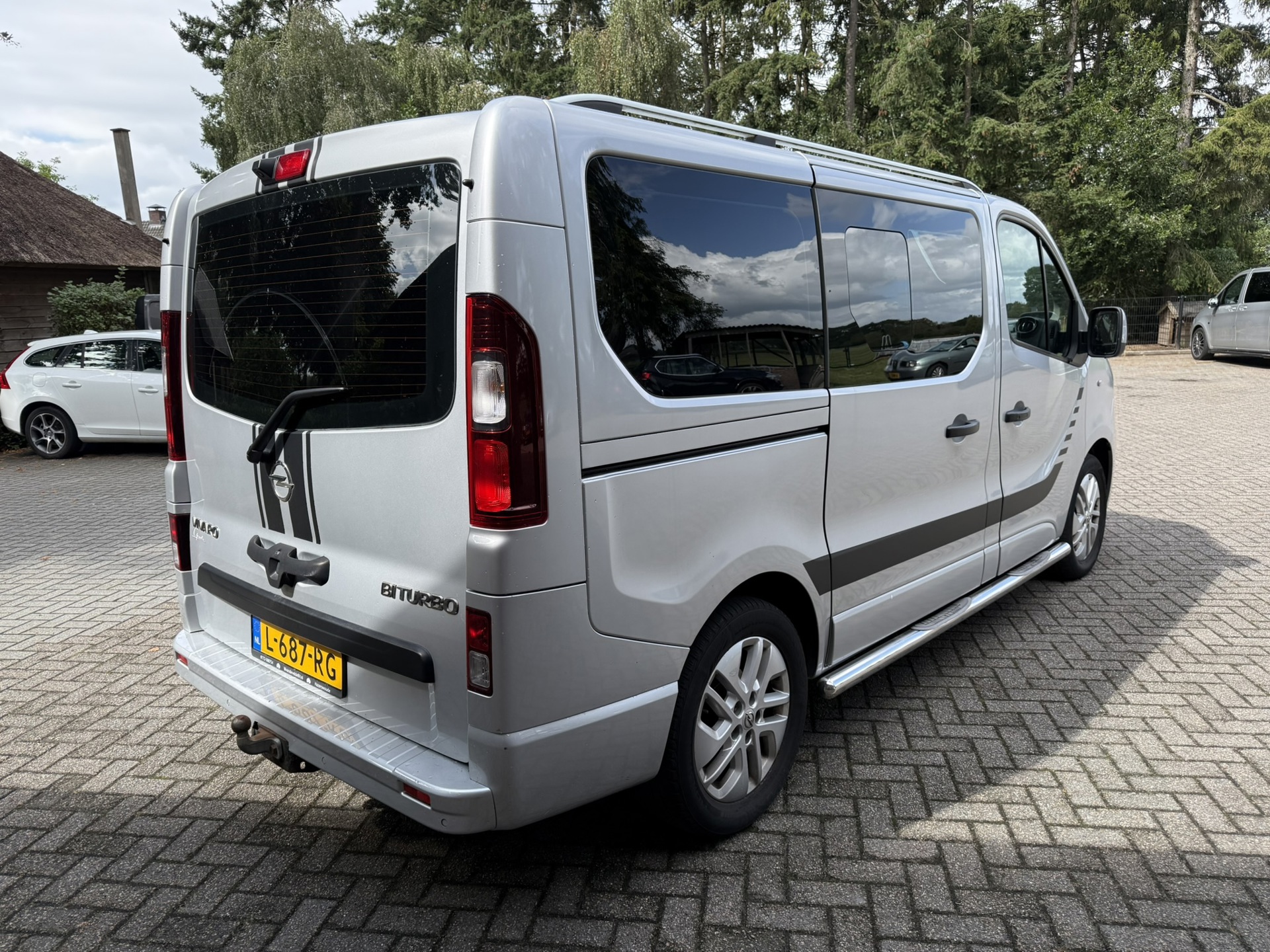 Foto van Opel Vivaro-b