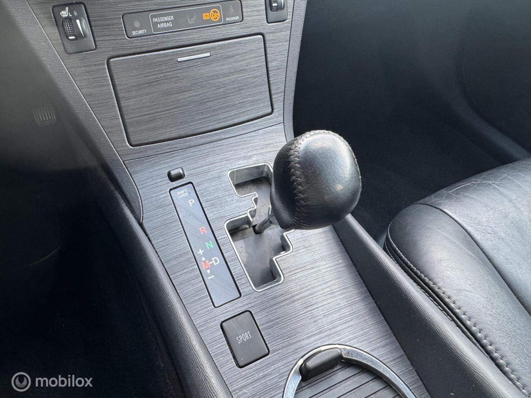 Foto van Toyota Toyota Avensis