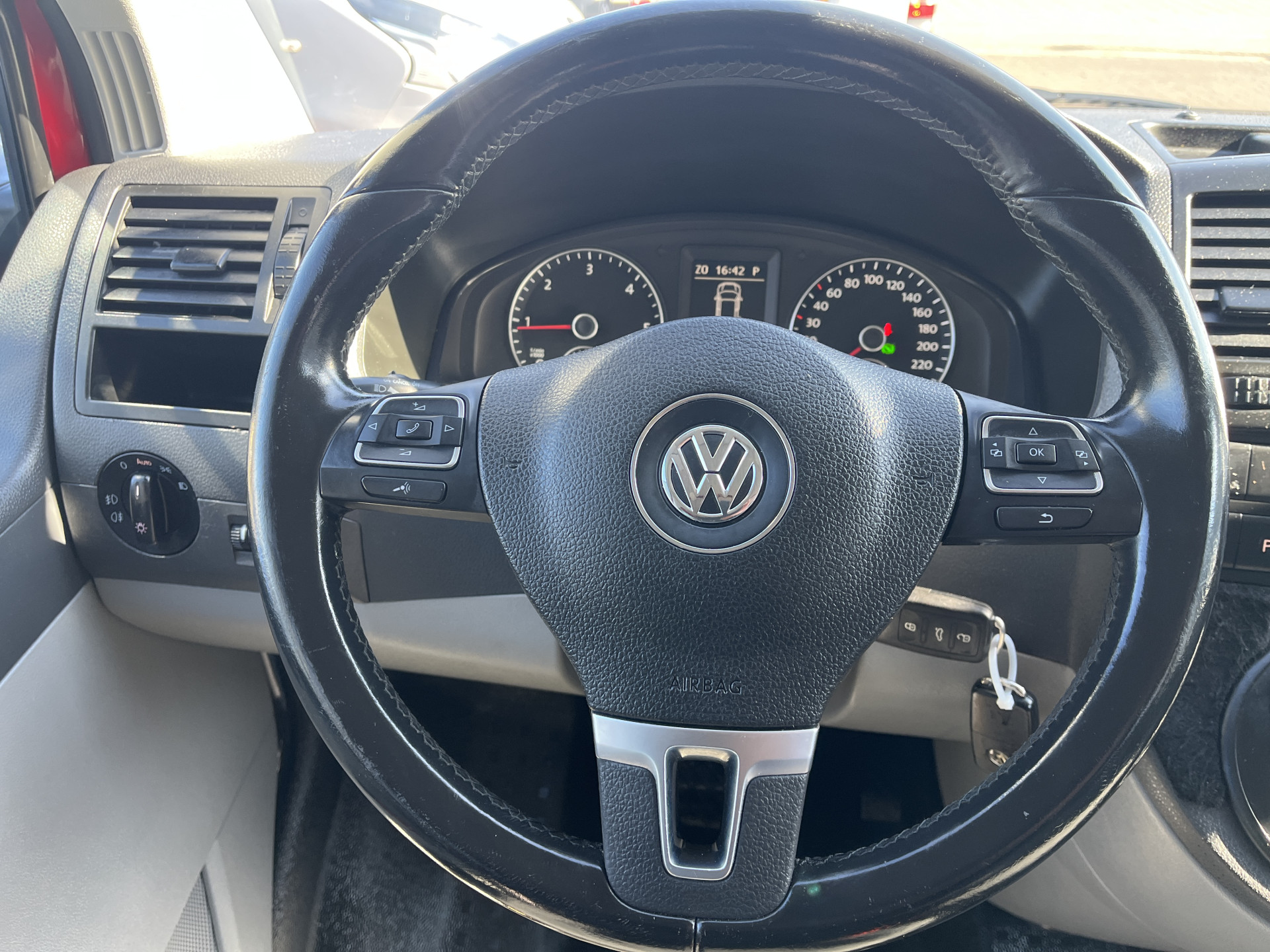 Foto van Volkswagen Transporter Kombi